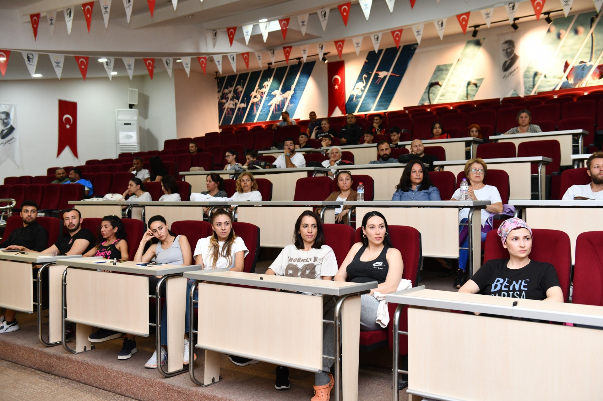 Çiğlili Sporseverler Sağlıklı Beslenme Seminerinde Buluştu