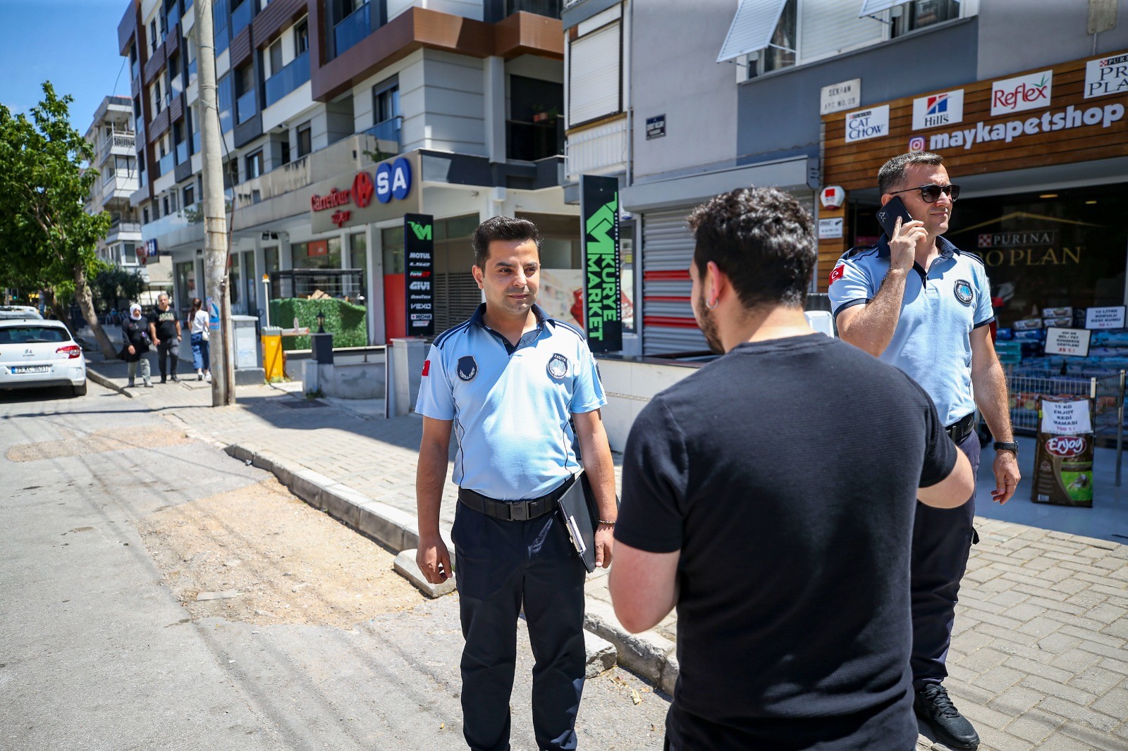 Karşıyaka’da 1 ayda 4 bin iş yerine denetim