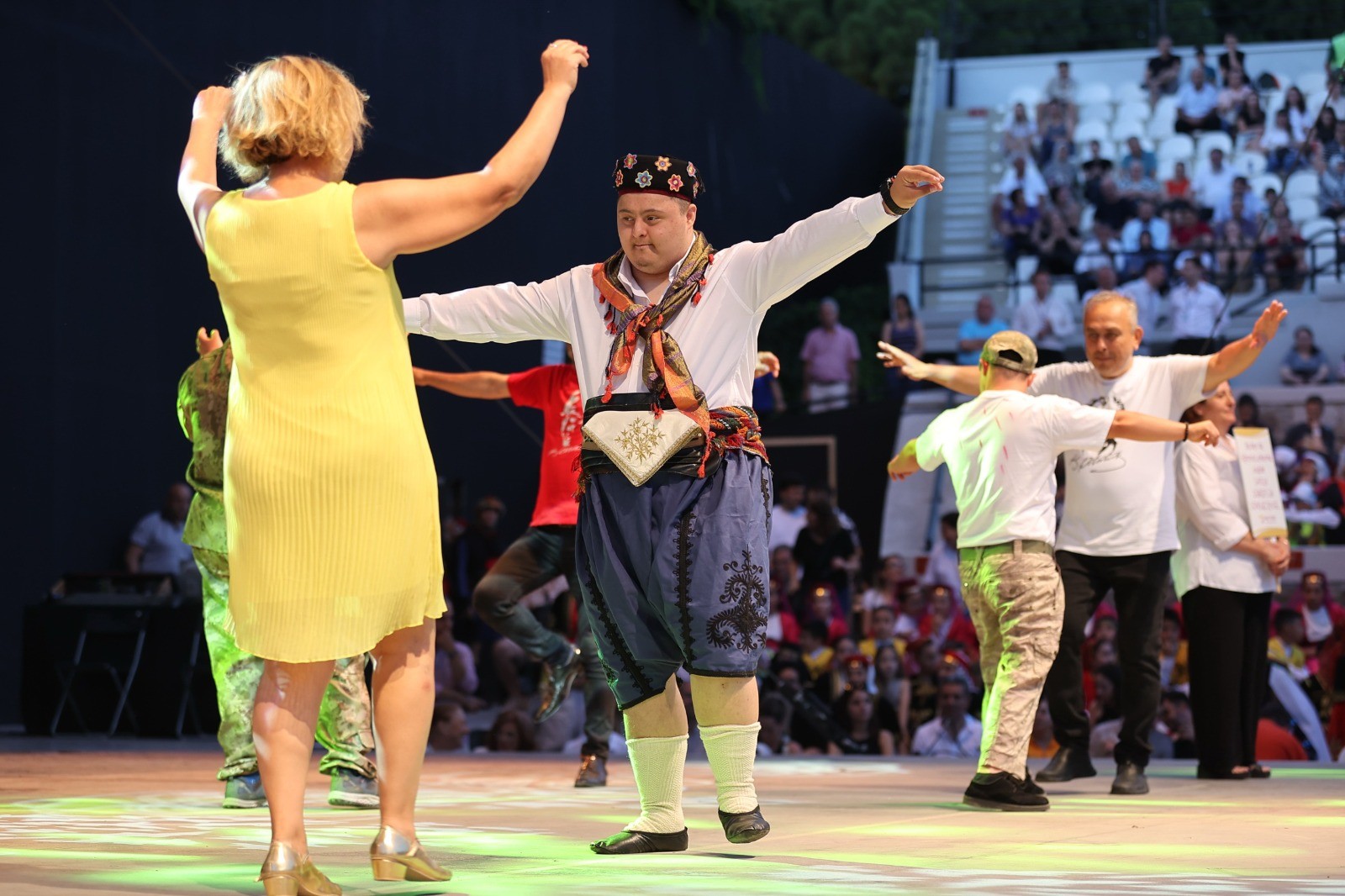 Konak’ın Halk Oyunları Şenliği 18’inci kez ‘merhaba’ dedi
