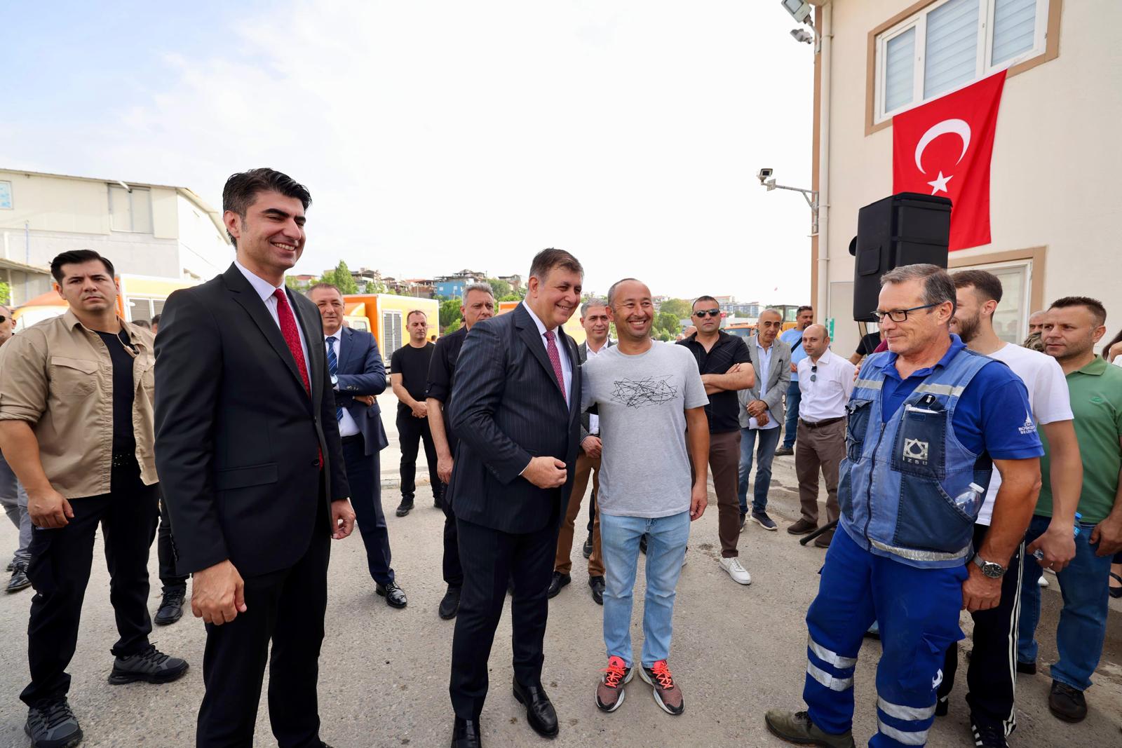 Dr. Tugay: “Çok daha güzel günlere hep birlikte ulaşacağız”