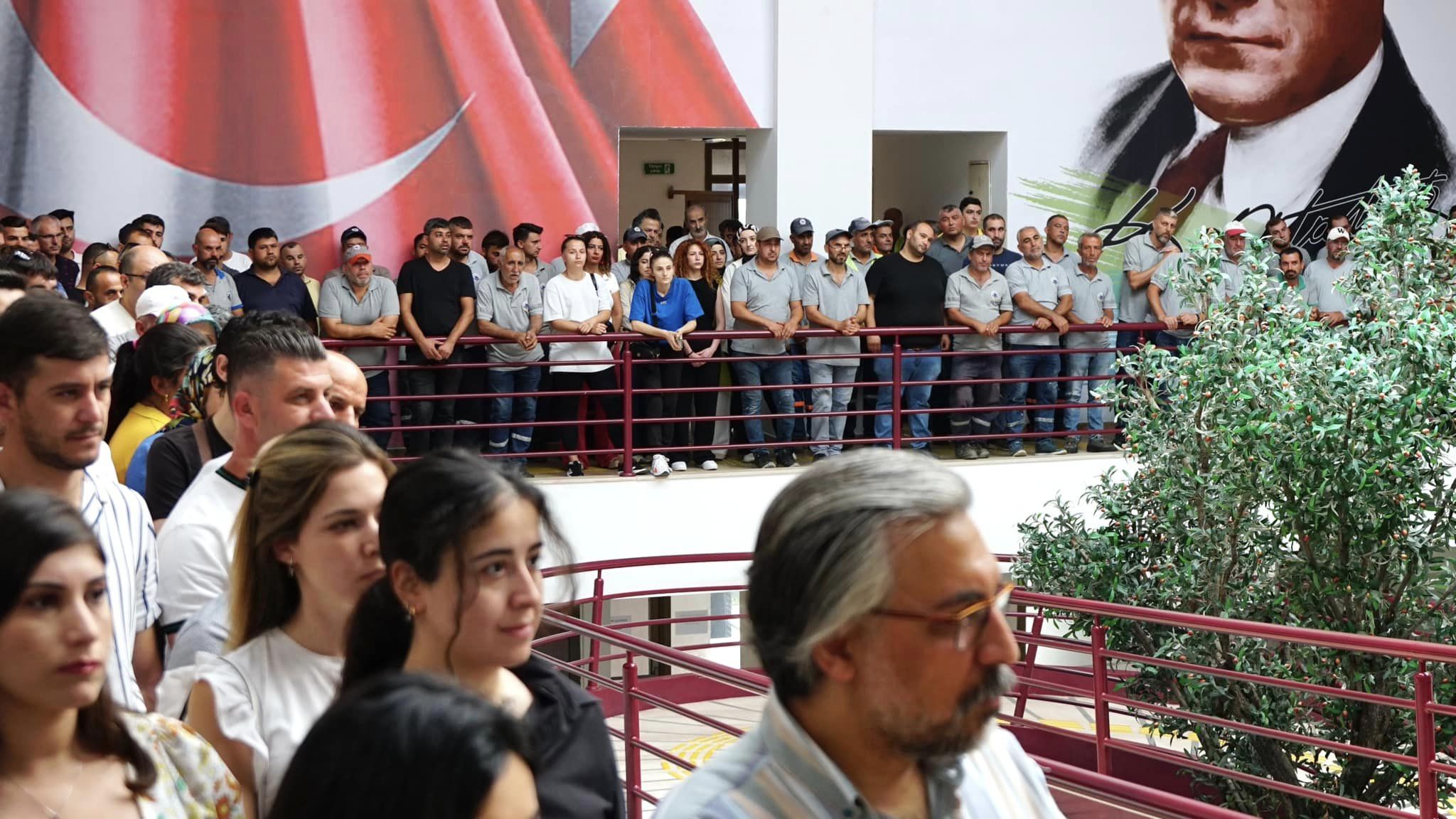 Başkan Türkmen belediye personeli ile bayramlaştı