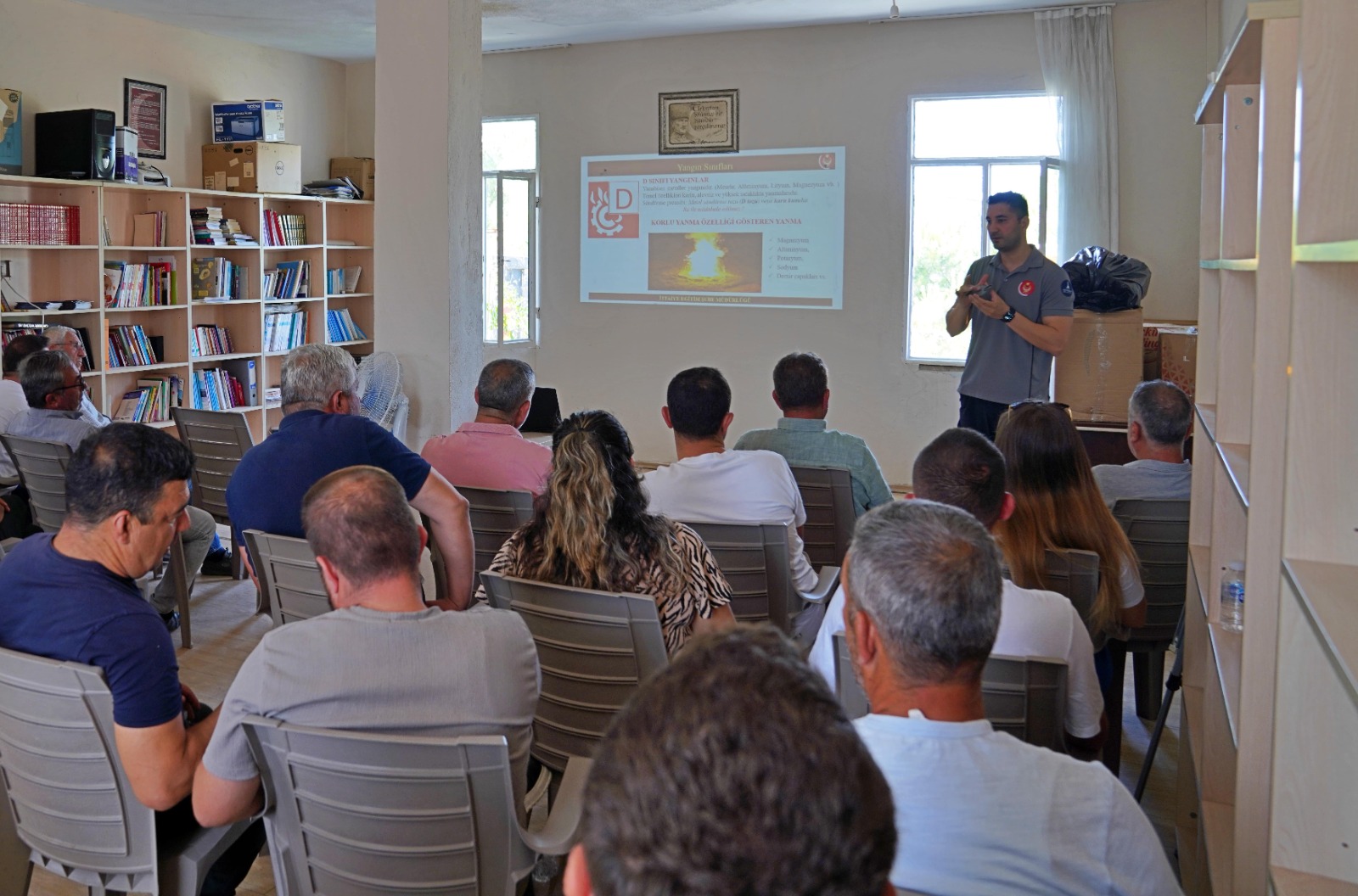 İzmir’in köyleri itfaiye üssü oluyor