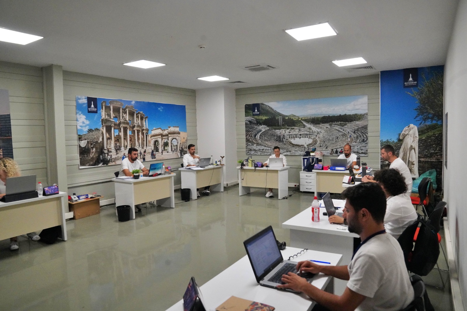 İzmir SAHA ekipleri mahallelerde: “Sokakta analiz, hizmette adalet”