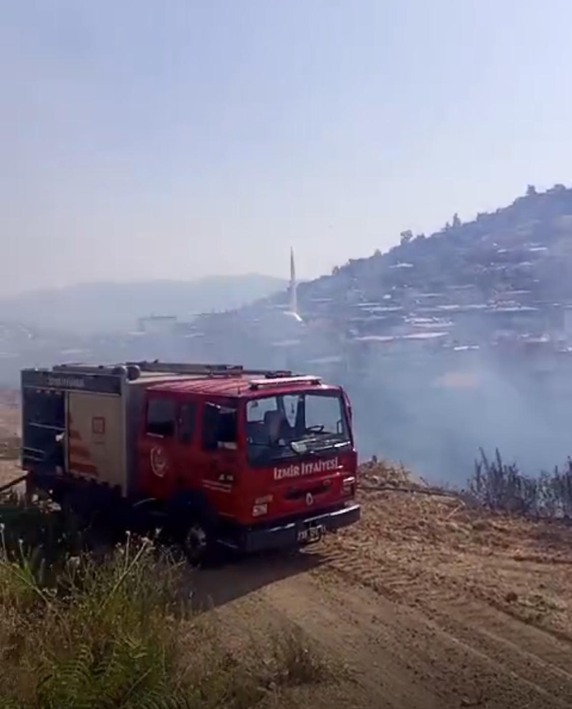 İzmir İtfaiyesi kentin dört bir yanında yangınlarla mücadele ediyor