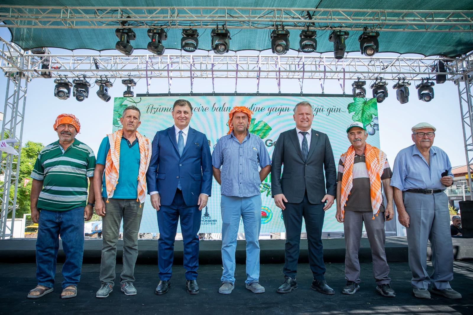 Urla’nın binlerce yıllık Bağbozumu Şenliği başladı