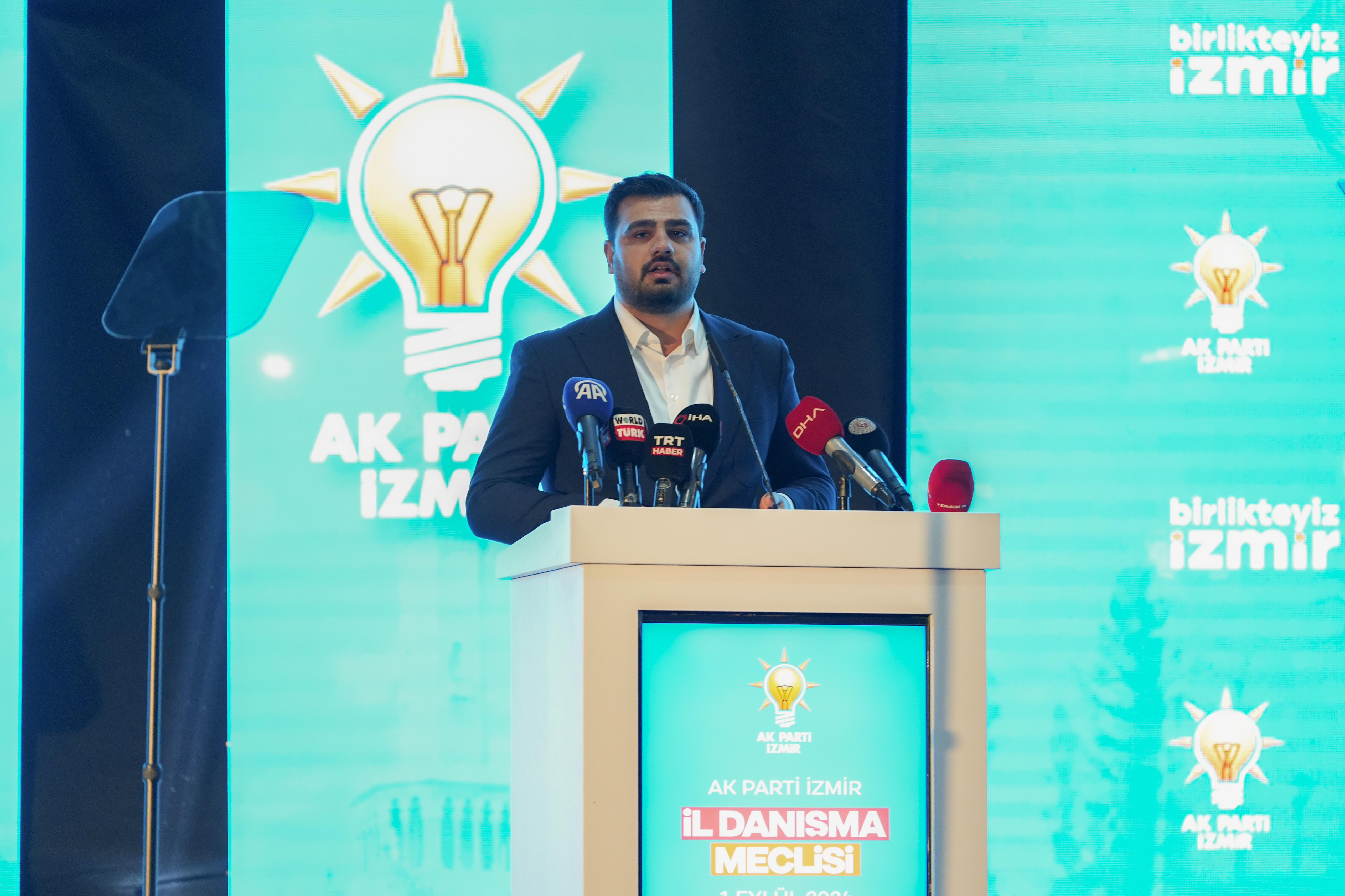 AK Parti Teşkilatı İzmir İl Danışma Meclisi Toplantısı'nda Buluştu