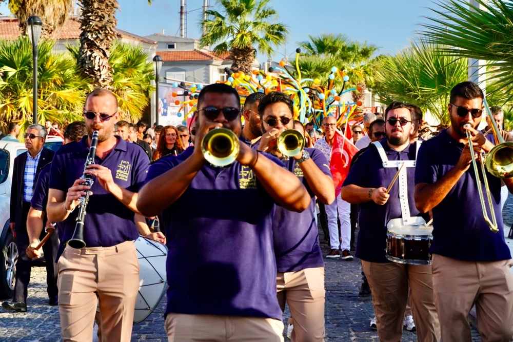 Çeşme Festivali, “90’larda Çeşme” teması ile başladı!