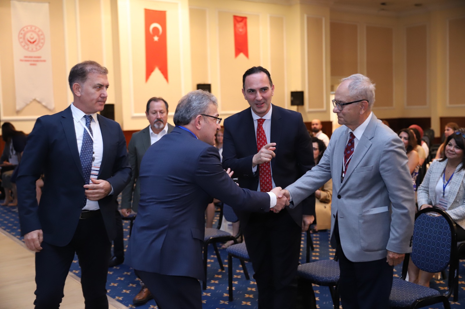 DEÜ’NÜN ÖNCÜLÜĞÜNDE “GERİATRİ GÜNLERİ” 11. KEZ DÜZENLENDİ