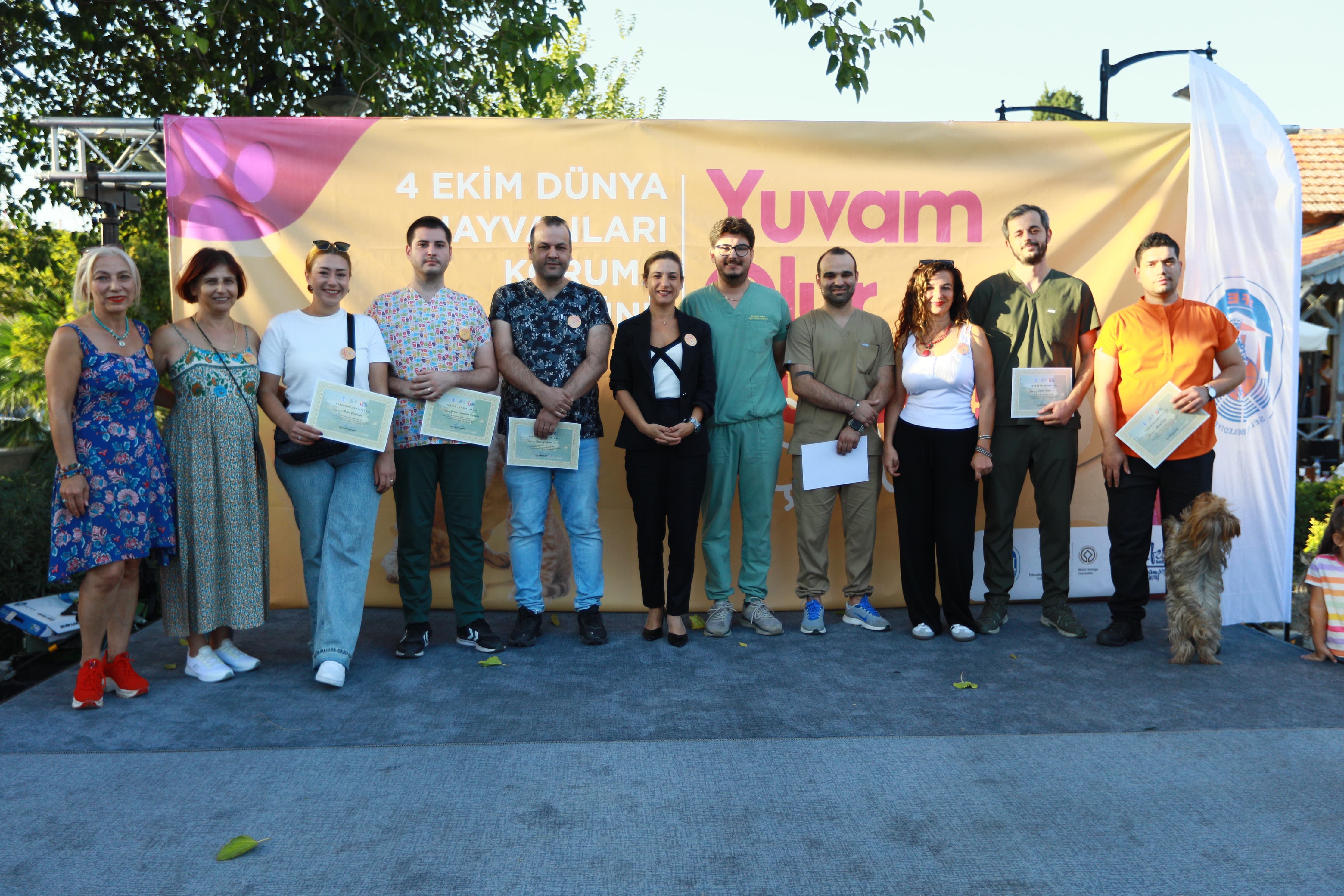 "Efes Selçuk Belediyesi’nden Anlamlı Kutlama; “Yuvam Olur Musun?