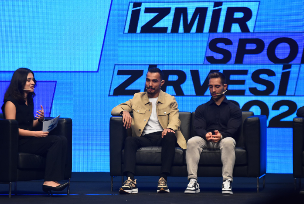 Türkiye'nin Uluslararası gururu sporcular İzmir'de bir araya geldi