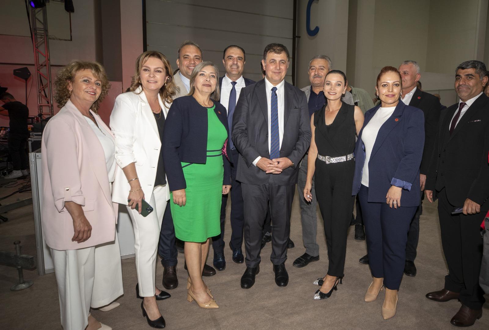 Başkan Tugay muhtarlarla buluştu