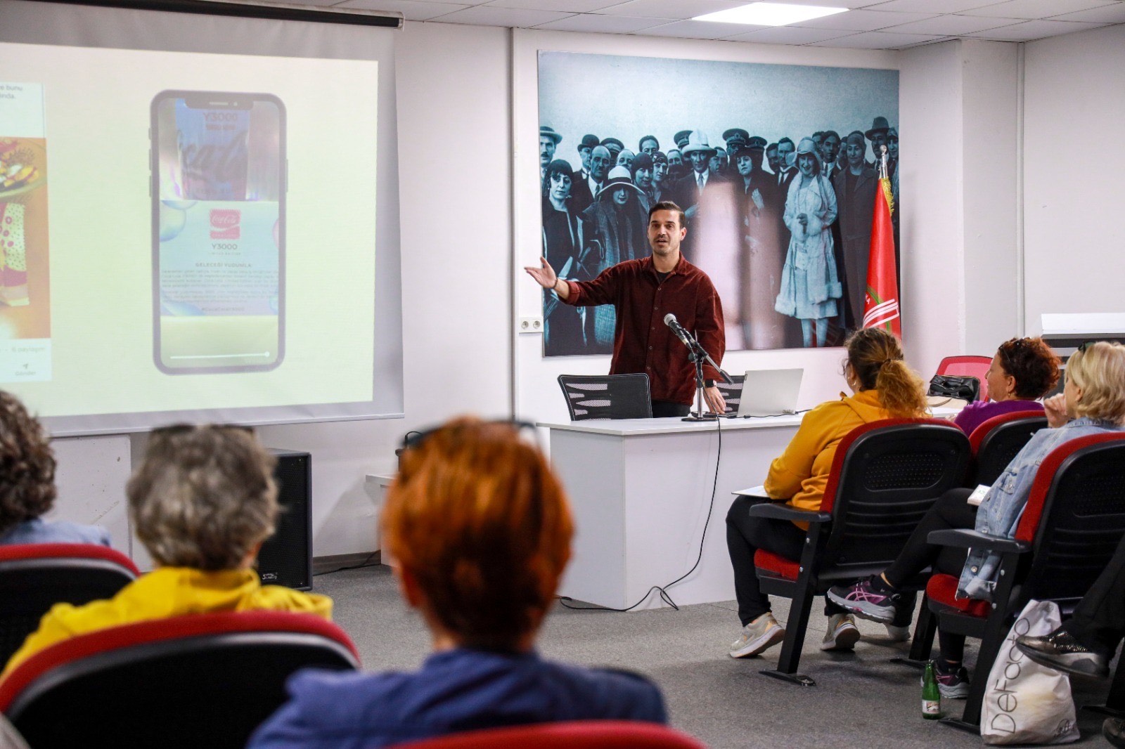 Karşıyaka Belediyesi’nden kadın girişimcilere dijital destek
