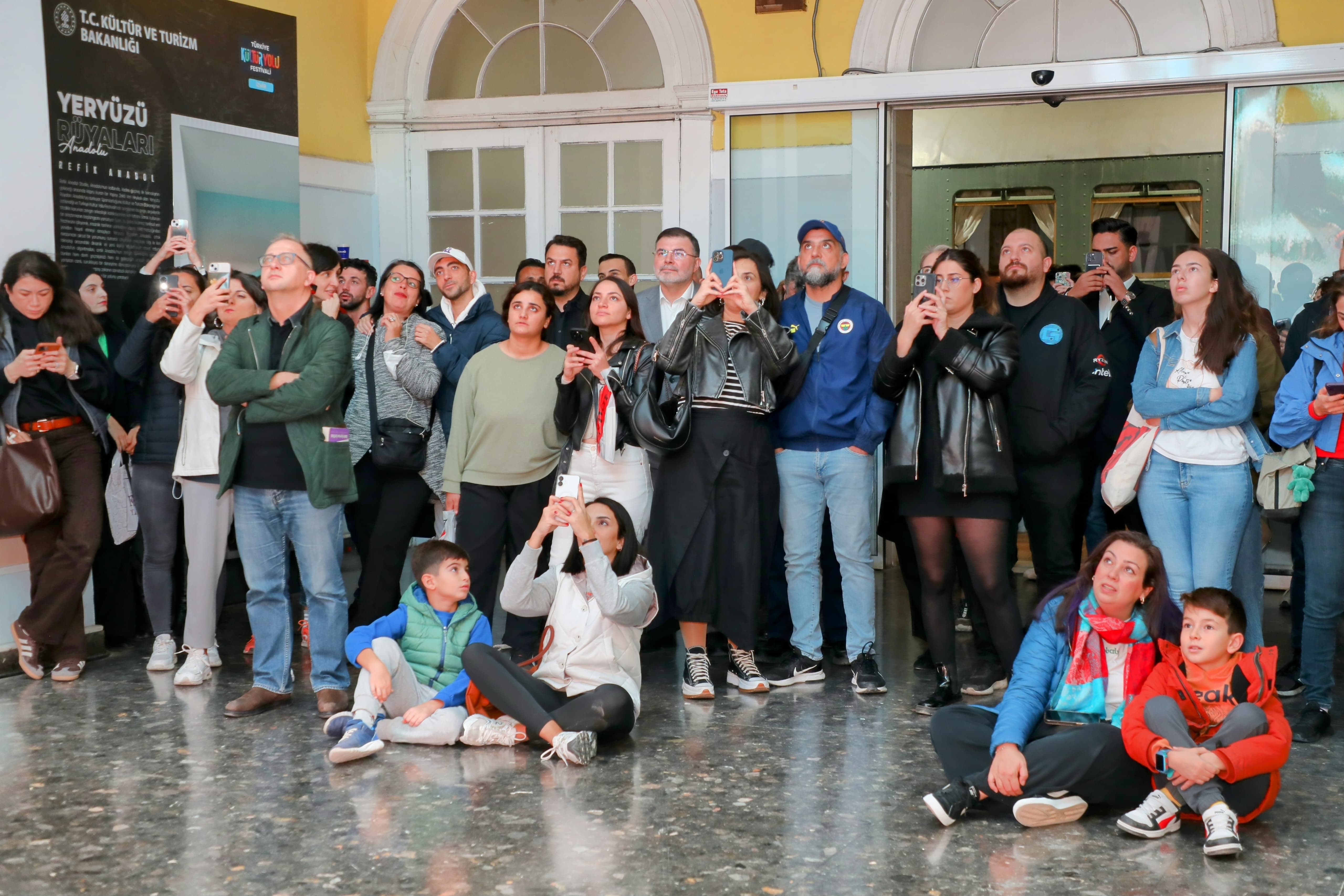 AK Parti İzmir İl Başkanı Saygılı: ‘’Kültür Yolu Festivali’nde yüzlerce etkinliğe ev sahipliği yaparak, halkımıza sanatın her rengini sunduk’’