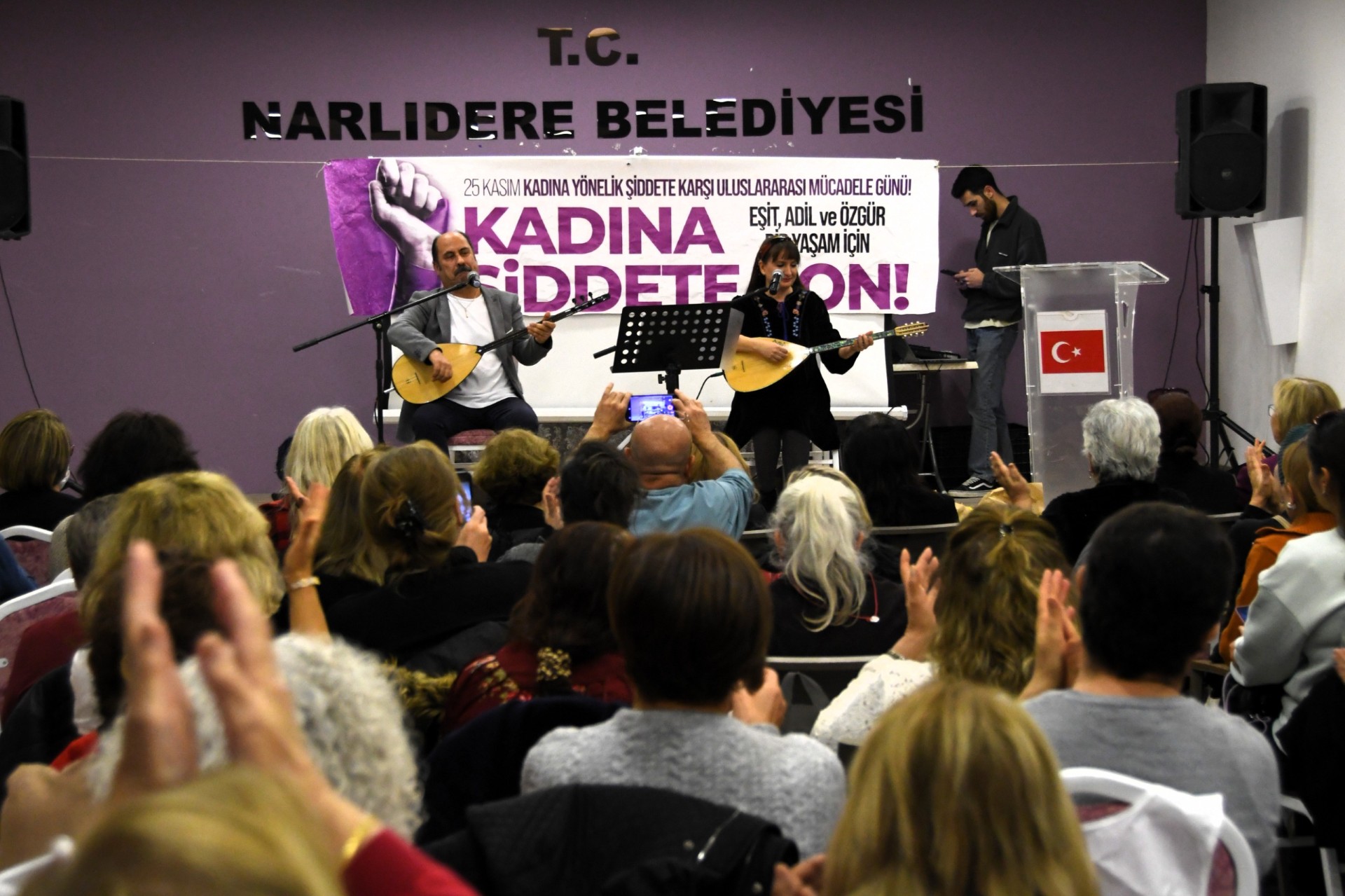 ŞİDDETSİZ YARINLAR İÇİN BİR ARAYA GELDİLER