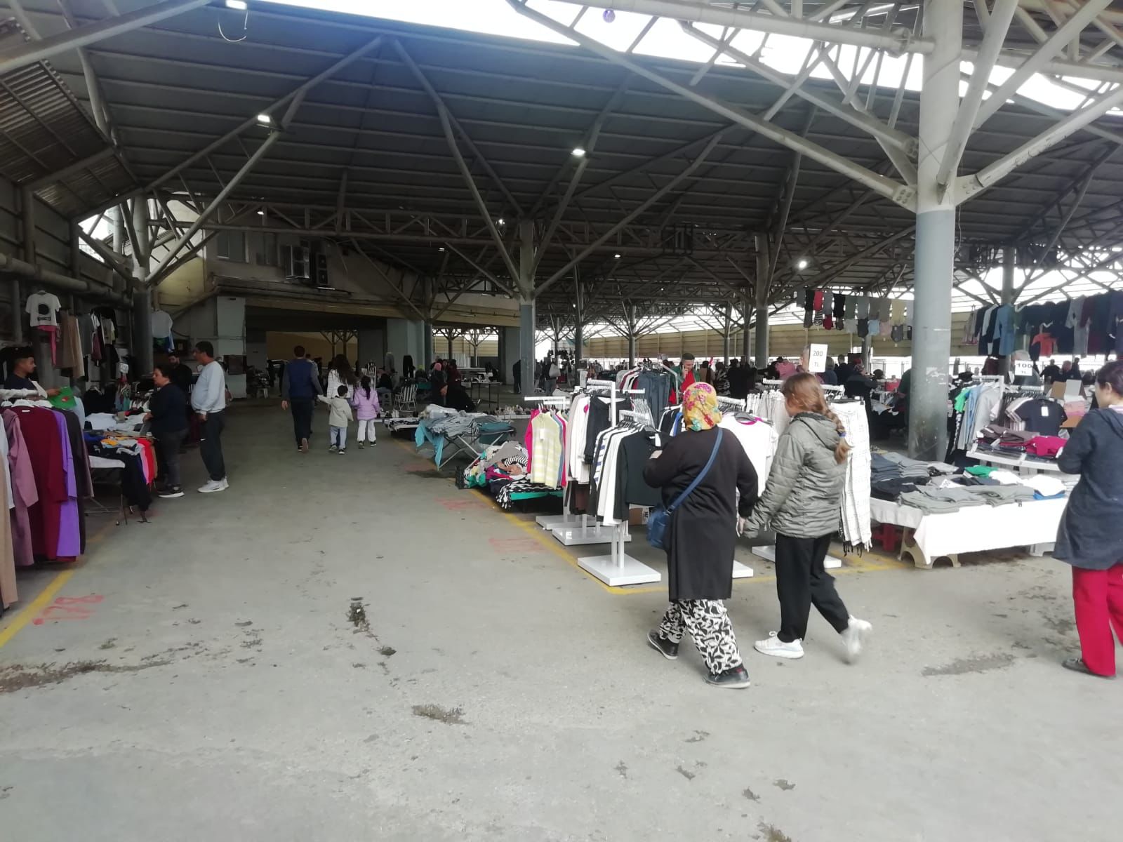 Karabağlar’da Bayram Öncesi Huzurlu Alışveriş İçin Sıkı Denetim