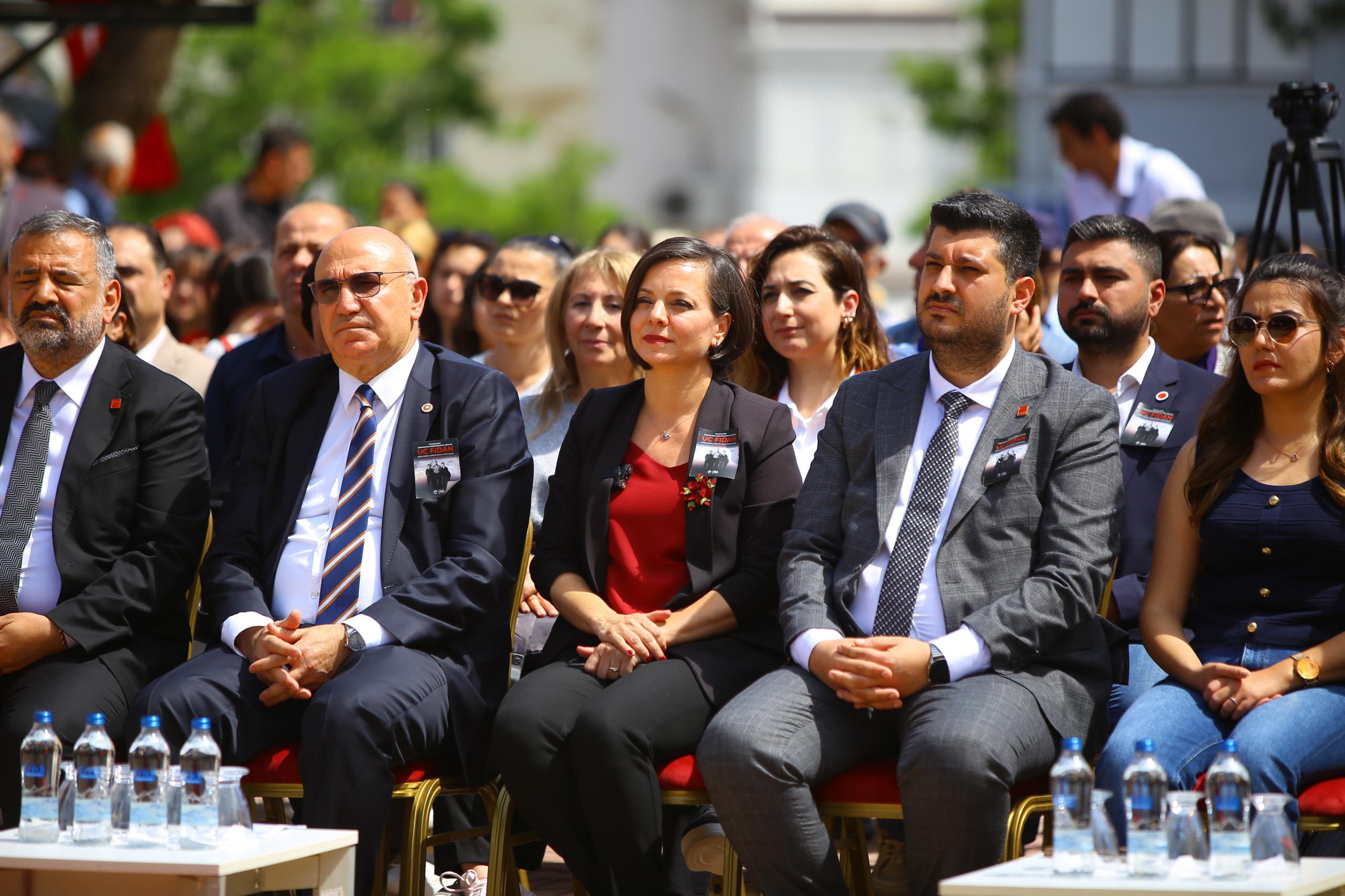 Üç Fidan’ın Adı Karabağlar'da Yaşayacak!