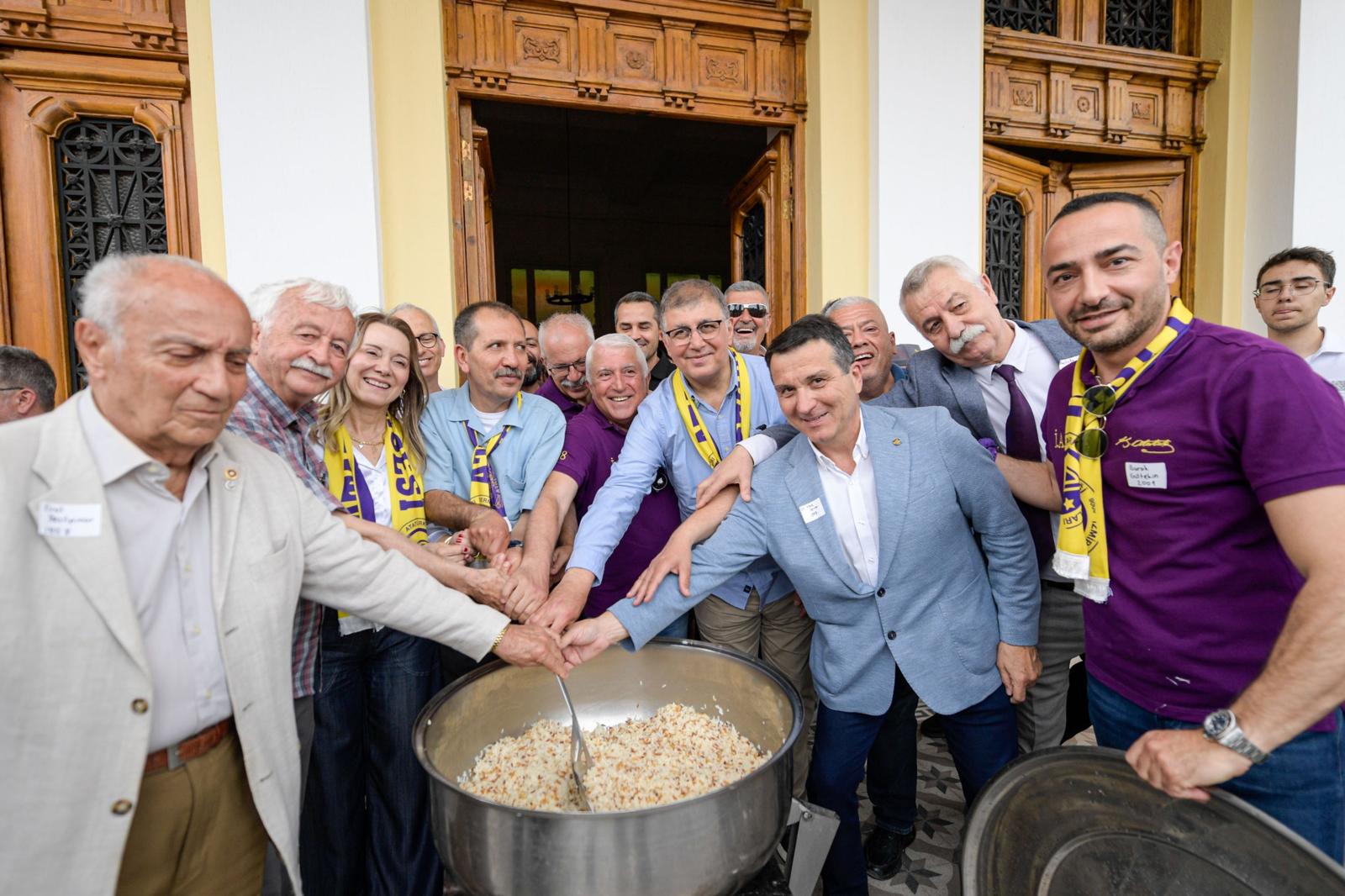 Başkan Tugay: Hepimizin İzmir'e borcu var