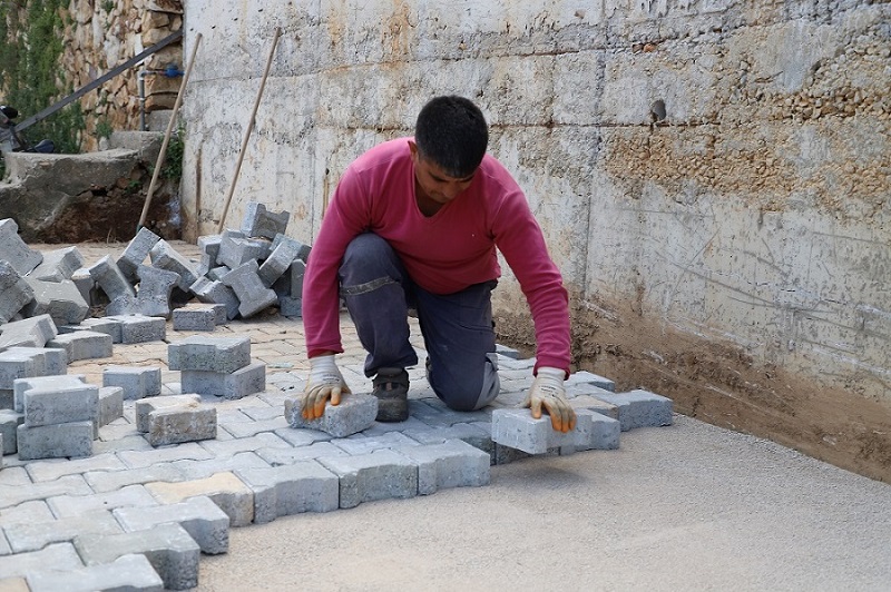 Menderes’te Yol Tamir Seferberliği