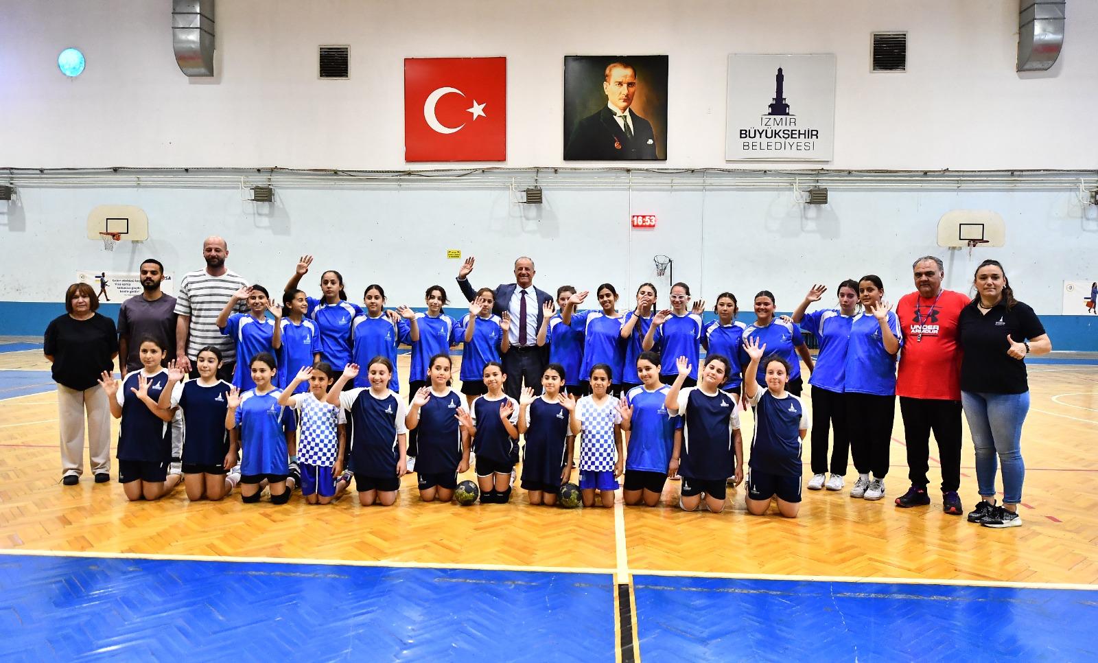 Spor kulübü değil sporcu yetiştiren fabrika