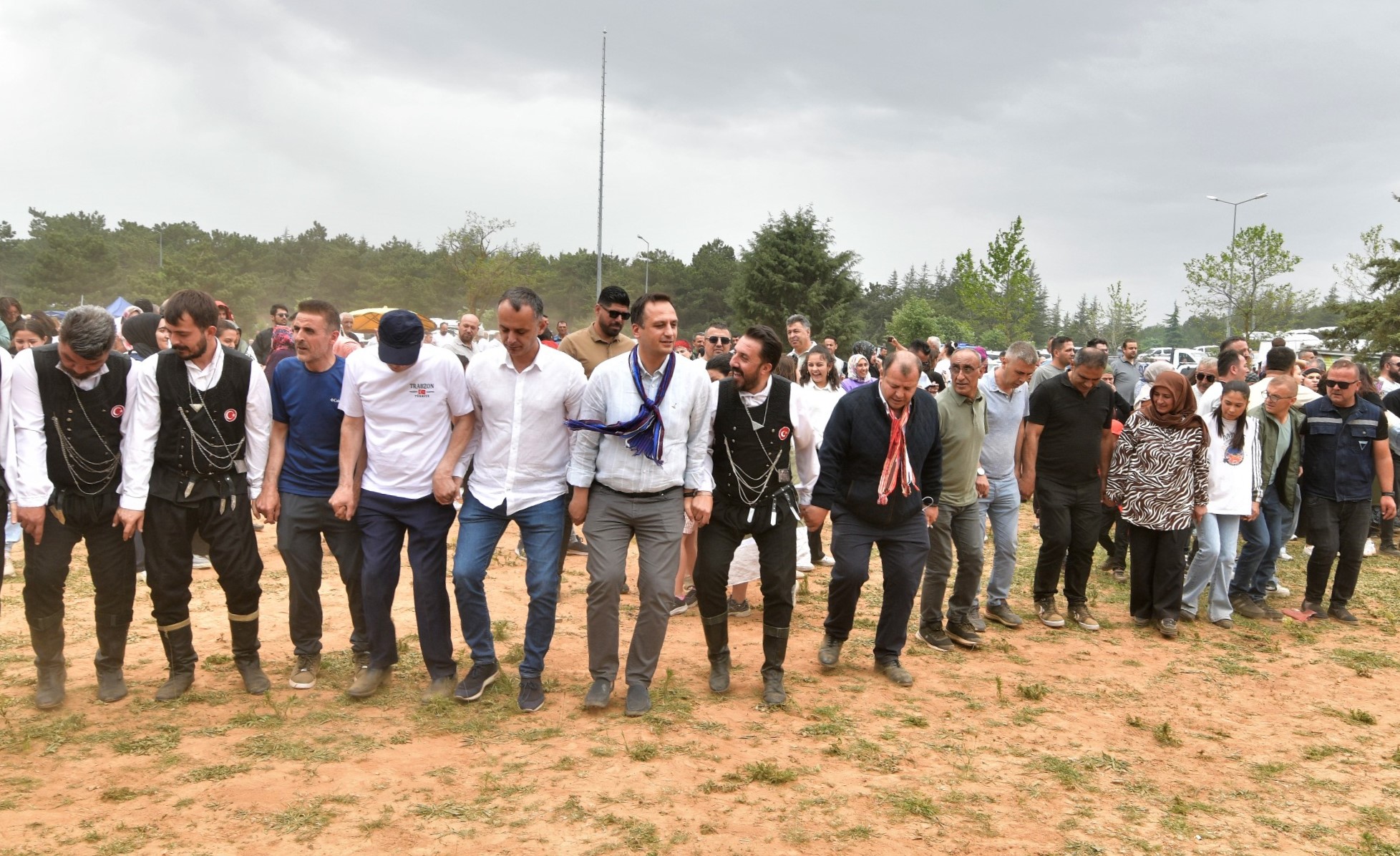 Başkan Eşki Karadeniz rüzgarına eşlik etti