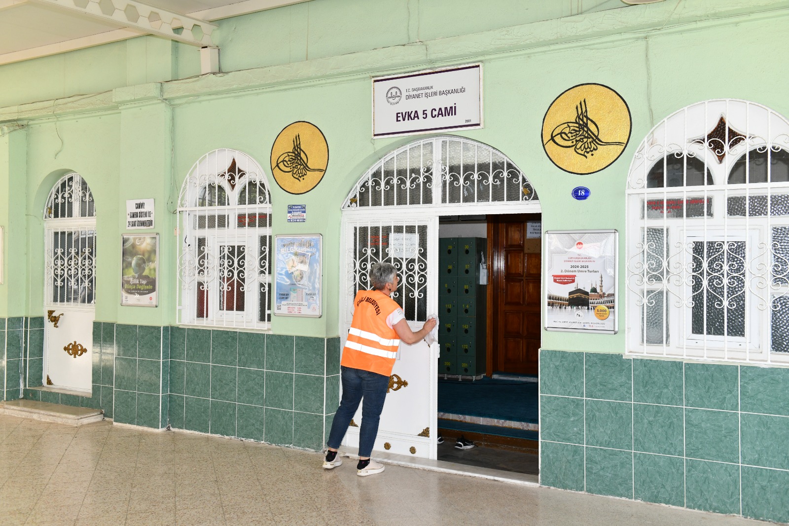 Çiğli’de Camiler Kurban Bayramı’na hazır