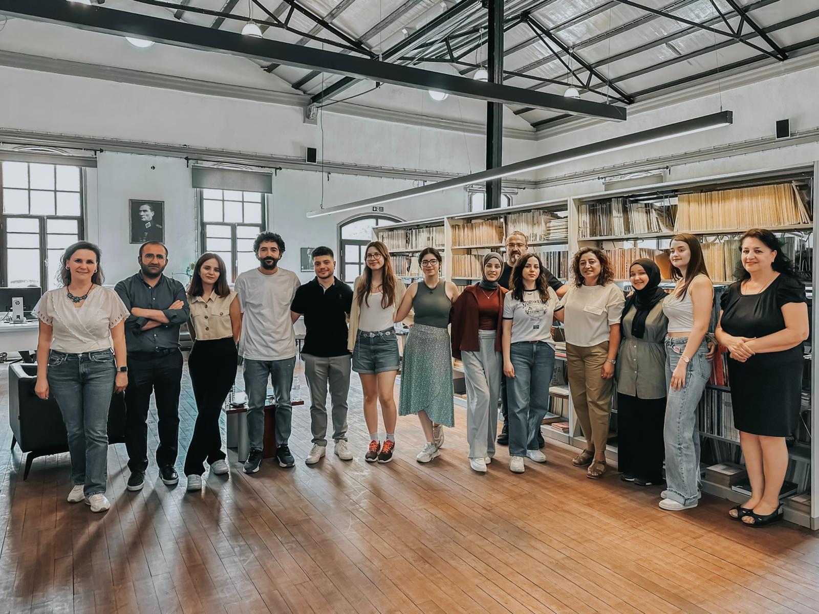 Renkli Harfler projesi çocukların hayatını renklendirecek