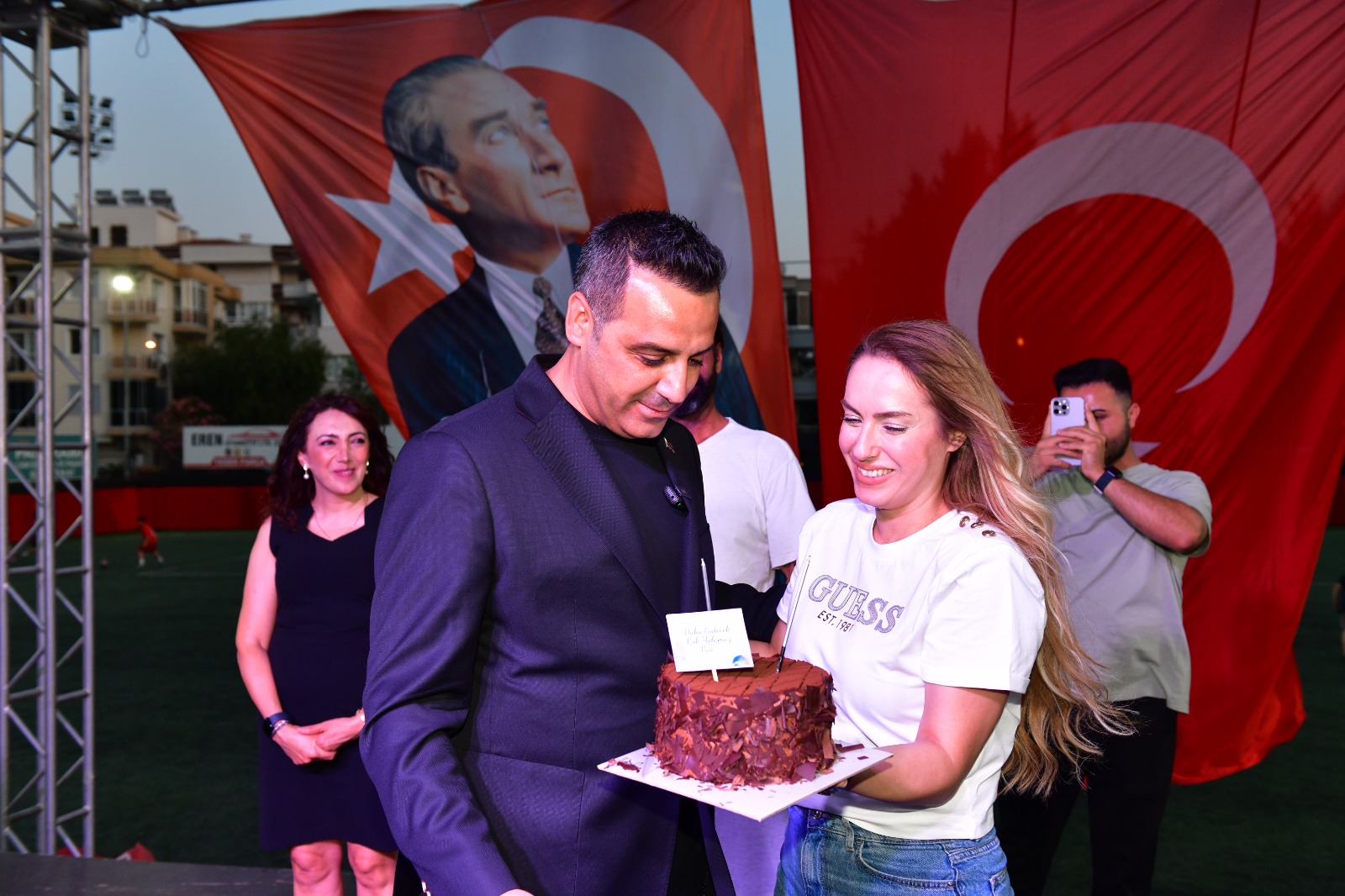 Dansın ve müziğin kalbi Çiğli’de attı