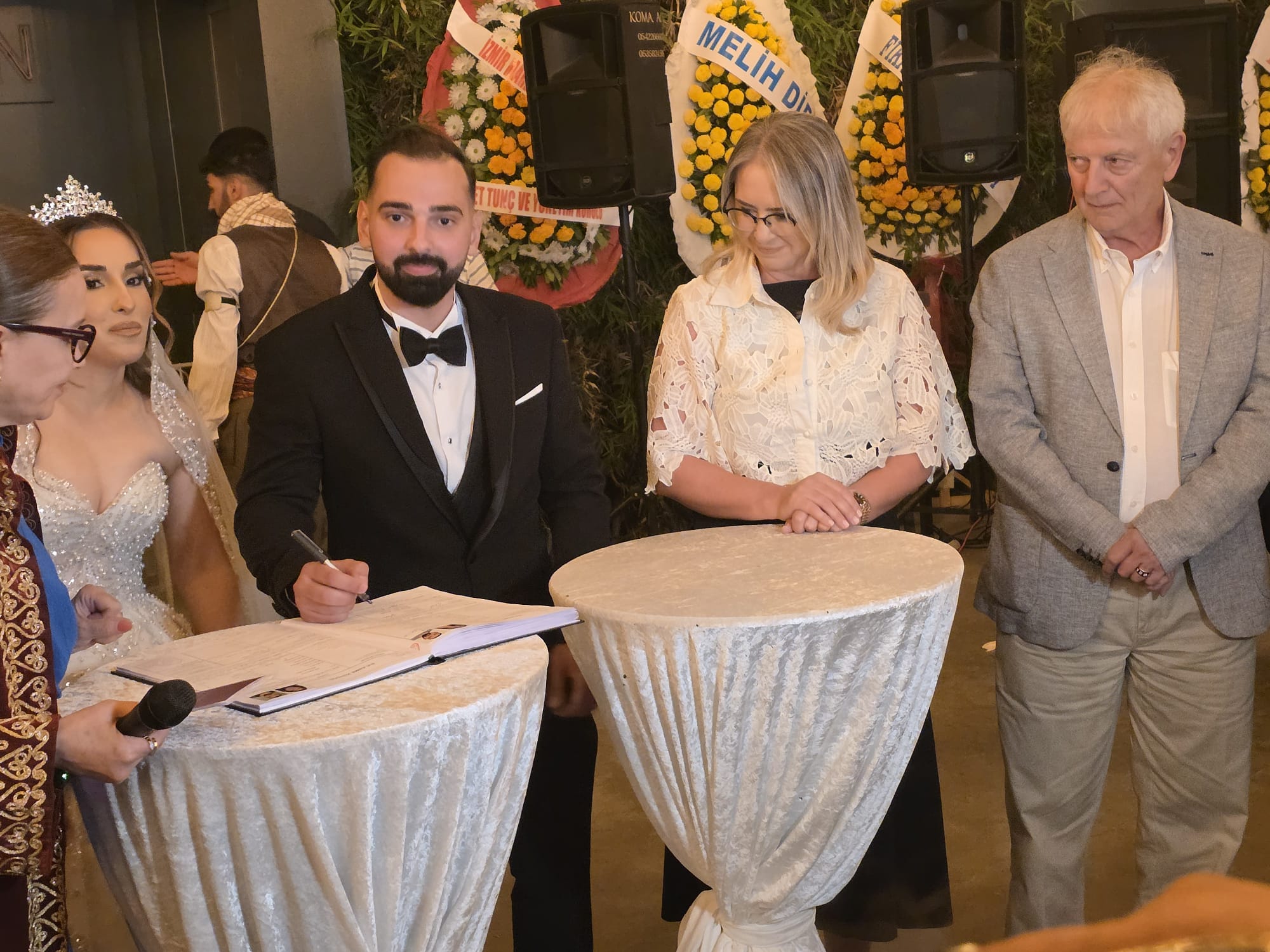 Alptekin ve Dündar Ailelerinin mutlu günü: Gülten ve Furkan Dünyaevine Girdi