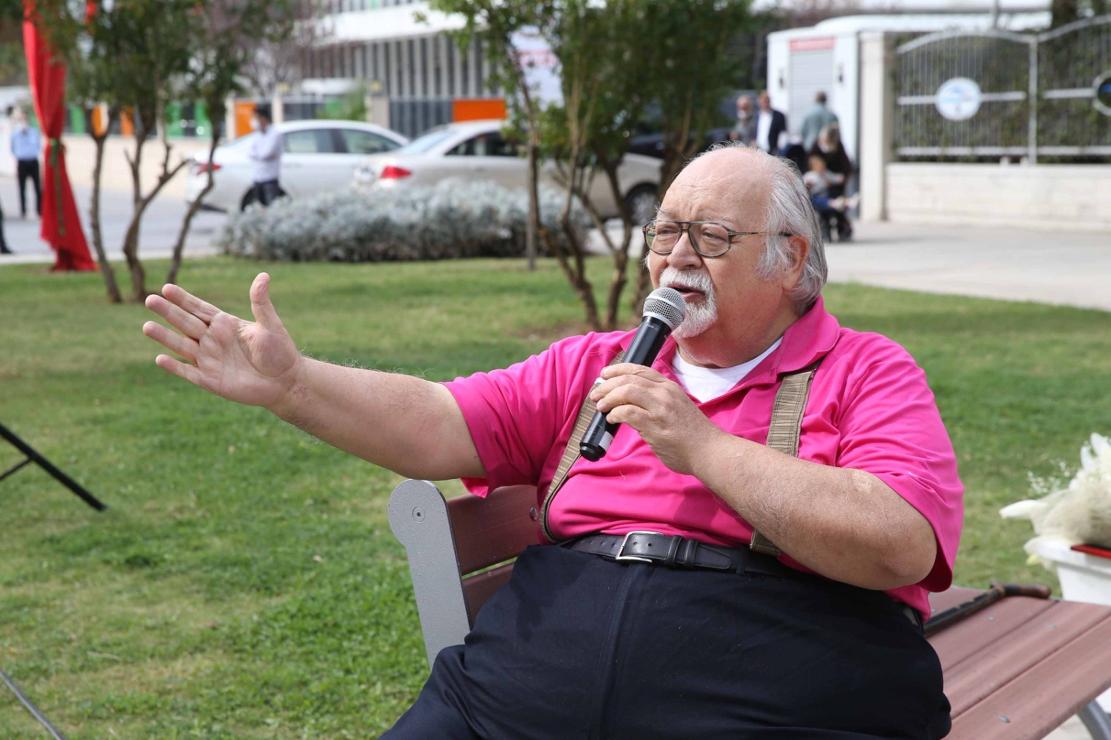 Karşıyaka ‘İzmir Baba’yı unutmadı!