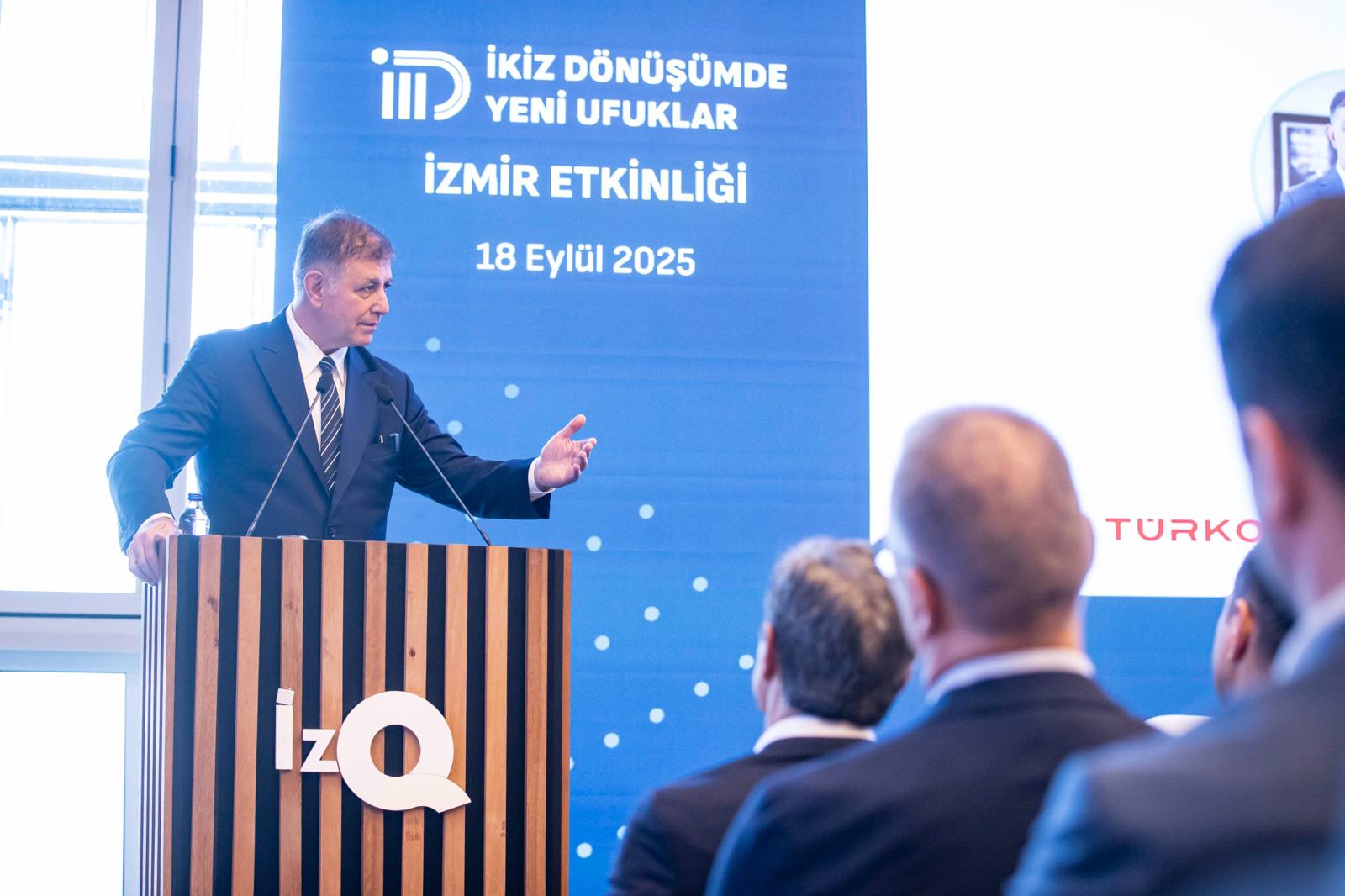 Başkan Tugay TÜRKONFED’in “İkiz Dönüşümde Yeni Ufuklar” toplantısını açtı