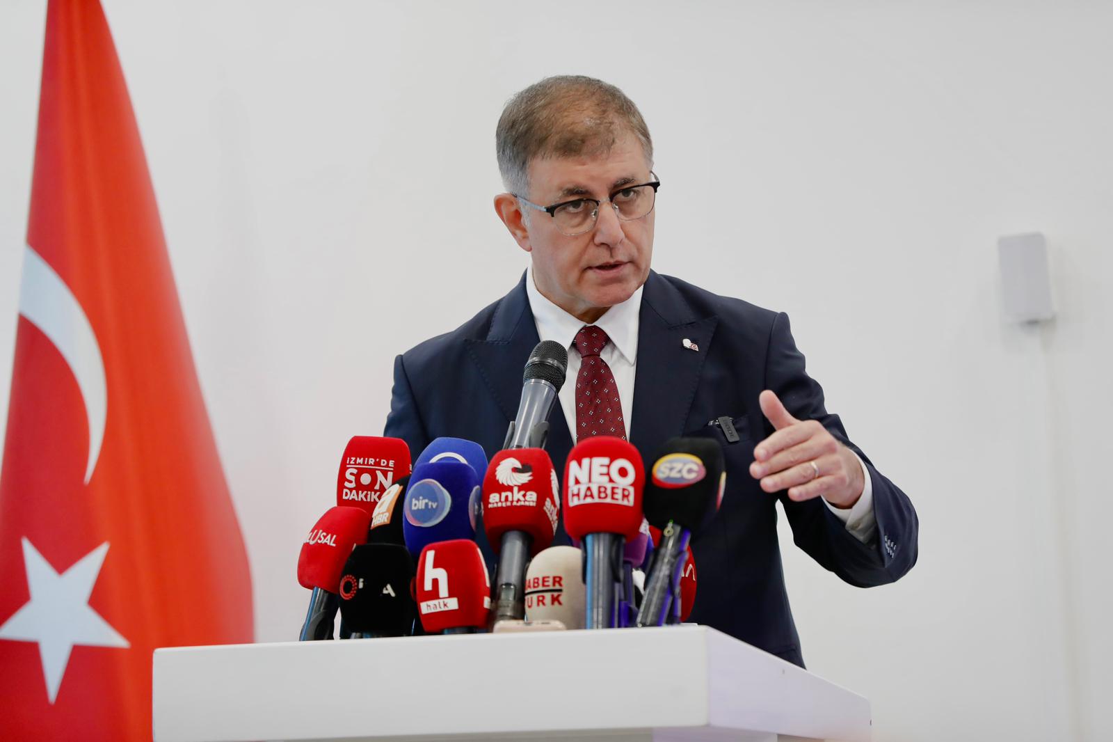 Başkan Tugay'dan önemli açıklamalar  "İzmir'in atık sorununu aylar içinde kökten çözeceğiz"