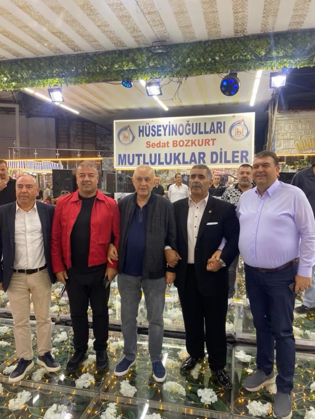 Hüseyinoğulları'nın mutlu günü: Eshat ve Kenancan Bozkurt sünnet oldu