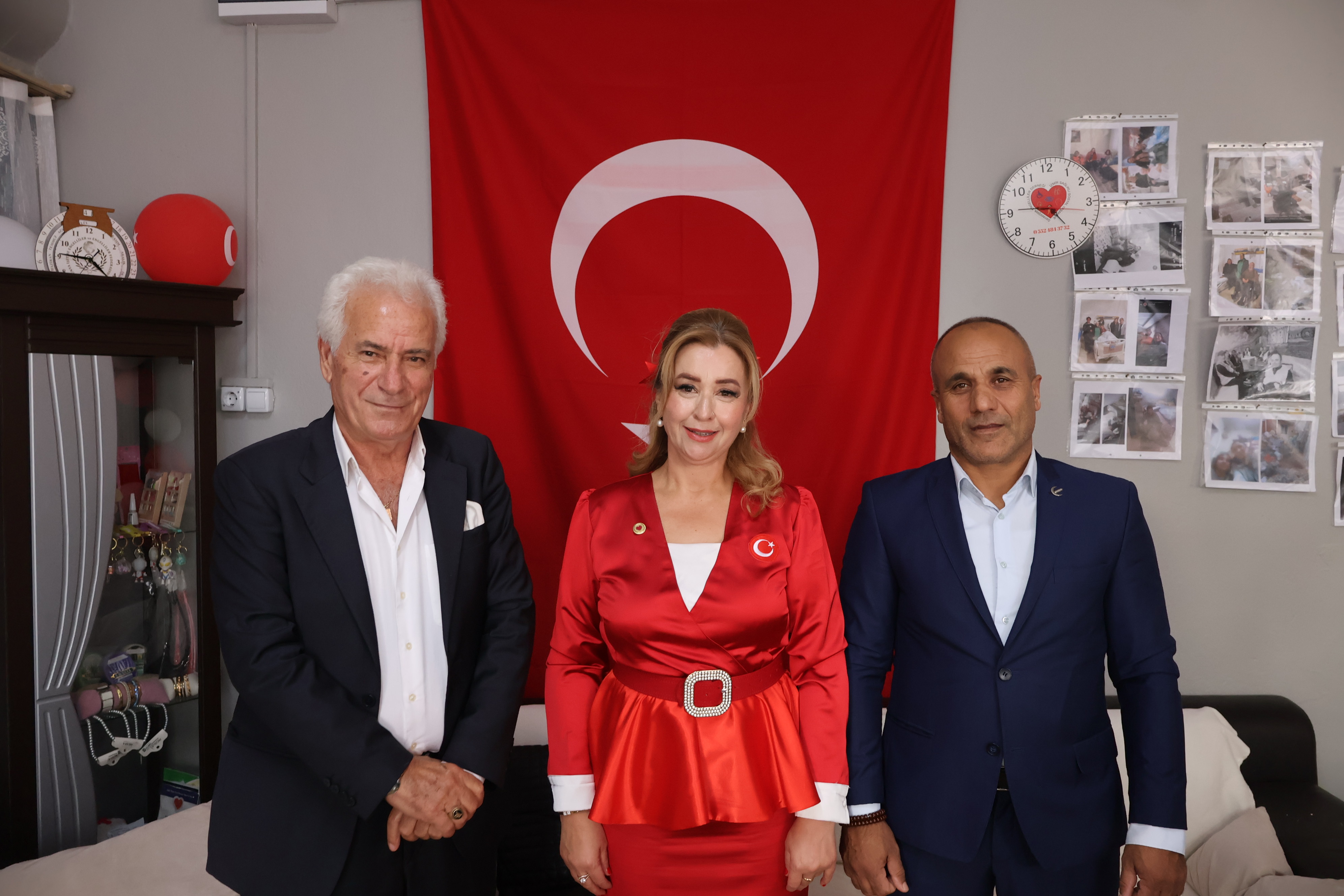 İZMİR'DE ENGELLİLER İÇİN UMUT KAPISI AÇILDI: "GERÇEK ENGEL, ZİHİNLERDEKİ AYRIMCILIKTIR"