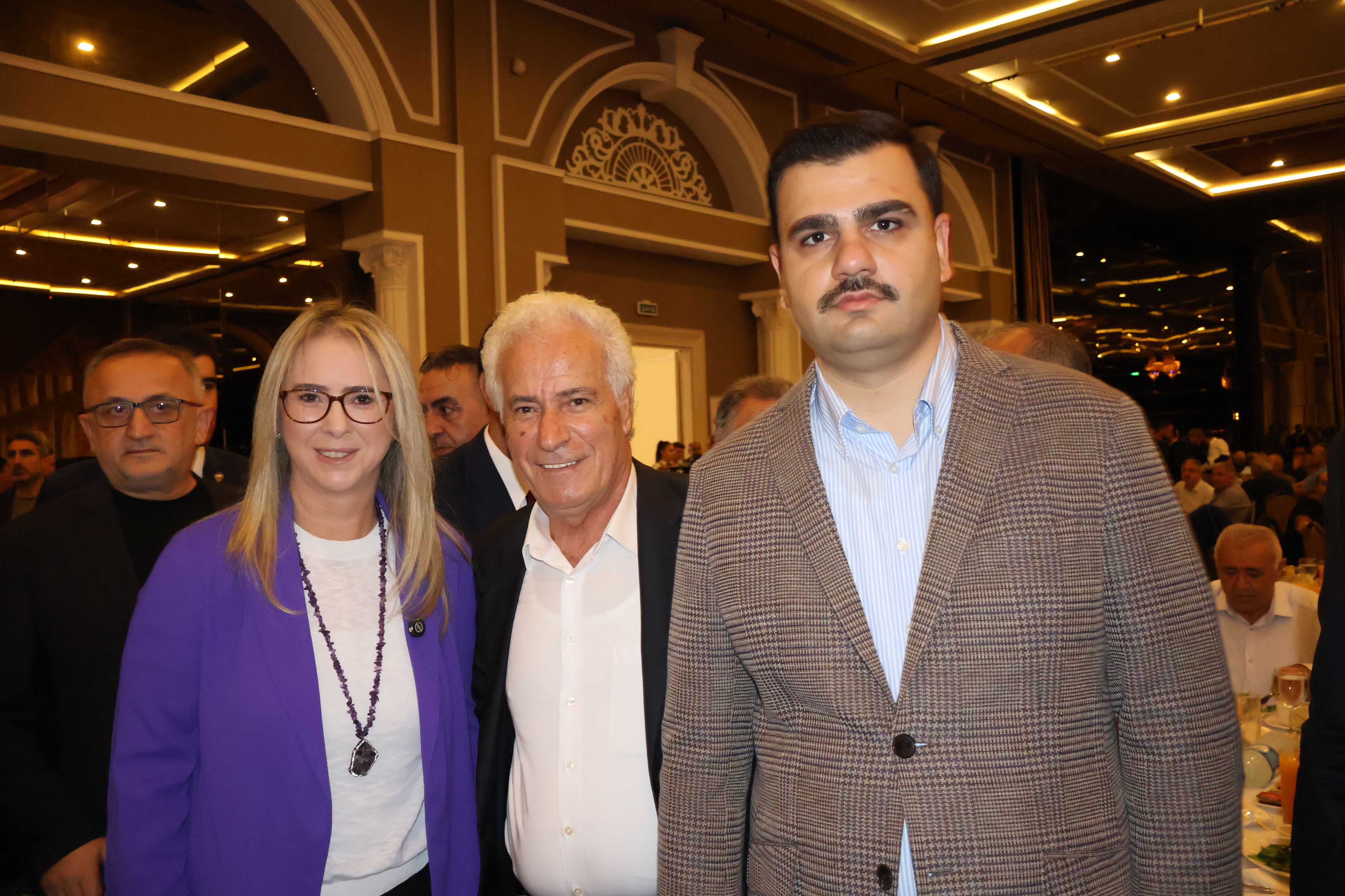 İzmir'de "Büyük Kardeşlik" Buluşması: Birlik, Dayanışma ve Umut Mesajı