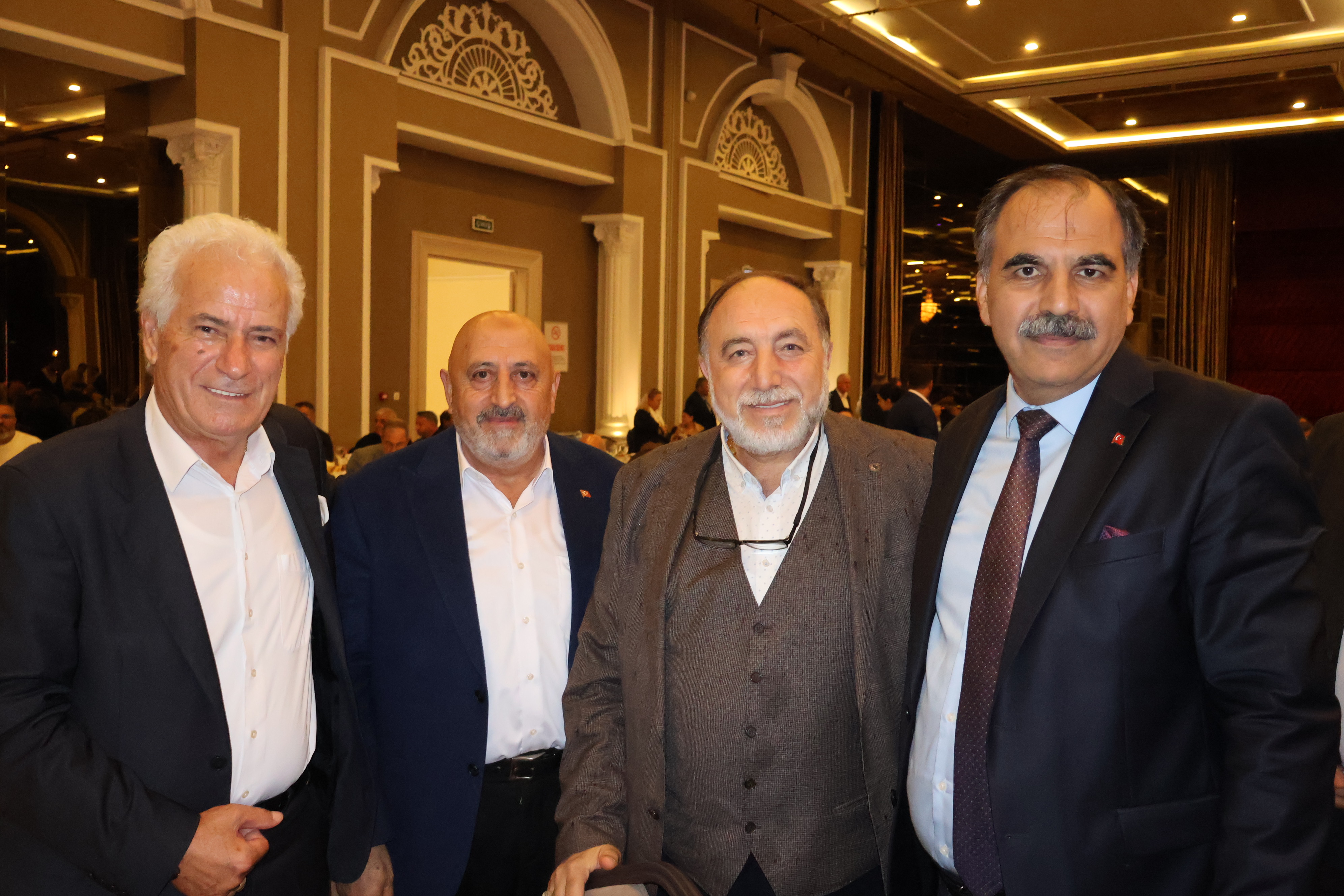 İzmir'de "Büyük Kardeşlik" Buluşması: Birlik, Dayanışma ve Umut Mesajı