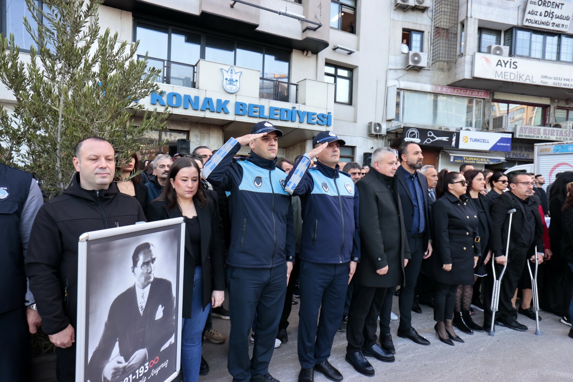 Konak’ta Atatürk sonsuz özlem ve saygıyla anıldı