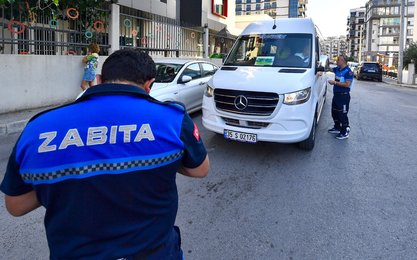 İzmir Büyükşehir Belediyesi’nden okul servislerine denetim