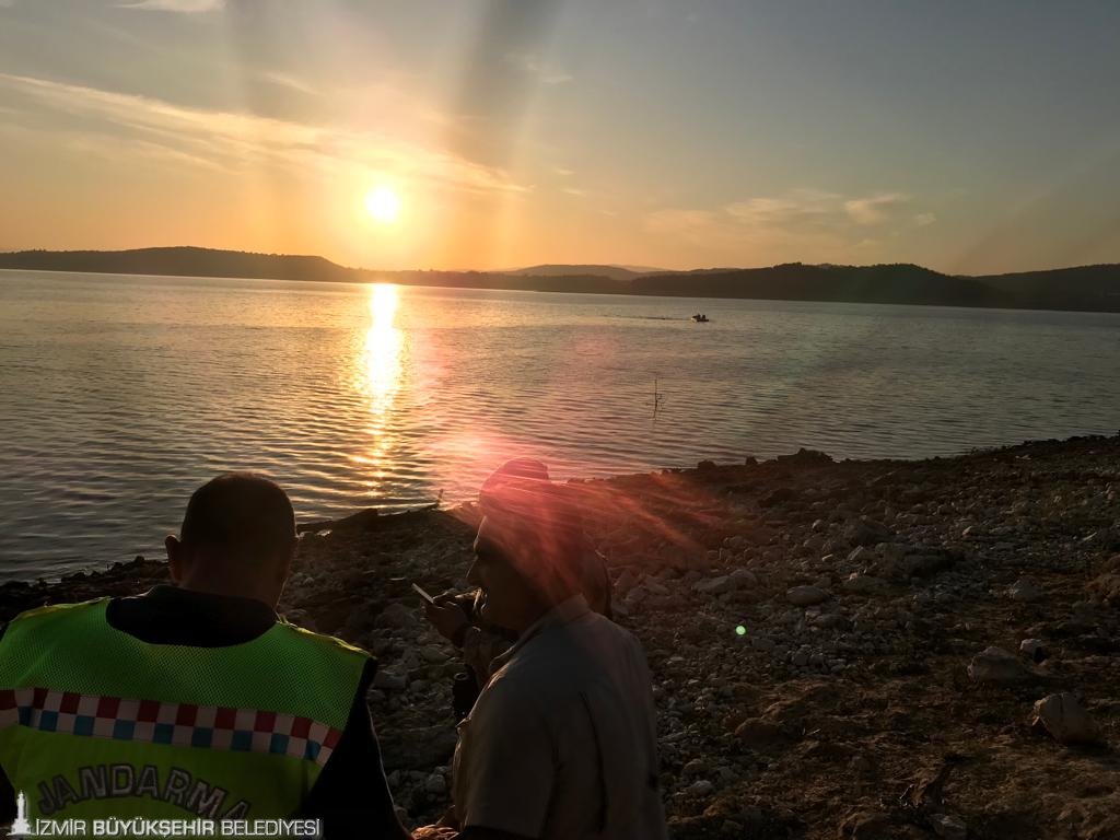 İZSU ve itfaiye ekipleri seferber oldu