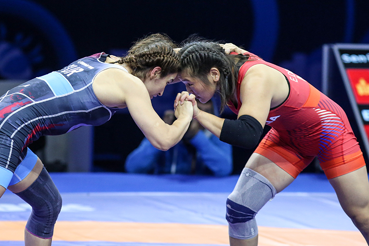 Milli güreşçi Buse Tosun Çavuşoğlu dünya şampiyonu oldu