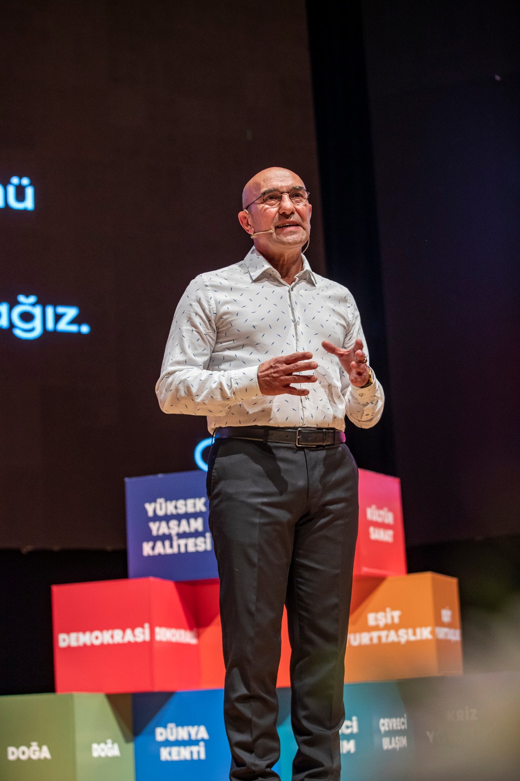 İzmir Büyükşehir Belediyesi’nden gençlere bir destek daha