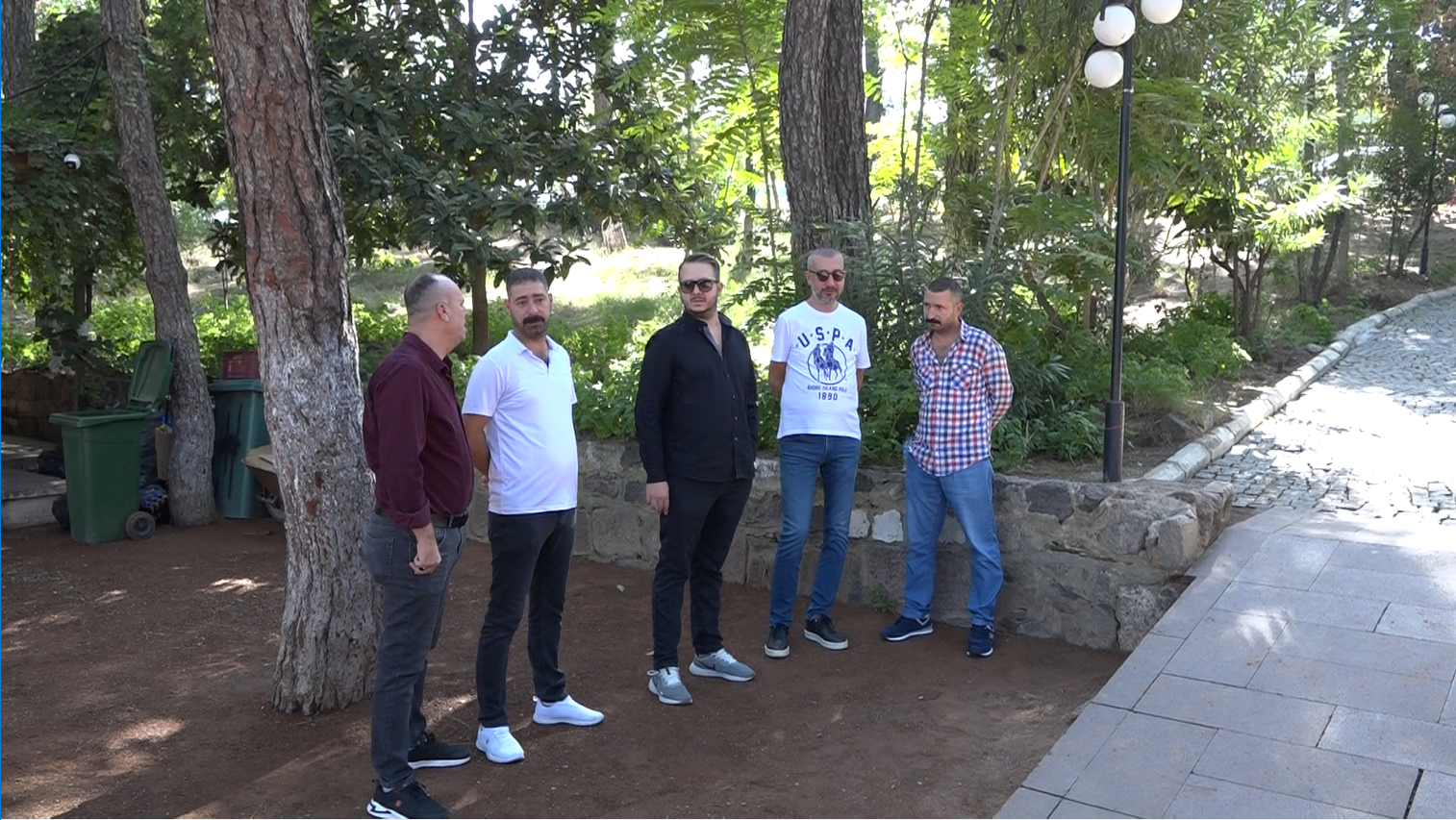 SALİH ERKEK YAKINLARINI KADİFEKALE'DE BULUŞTURDU