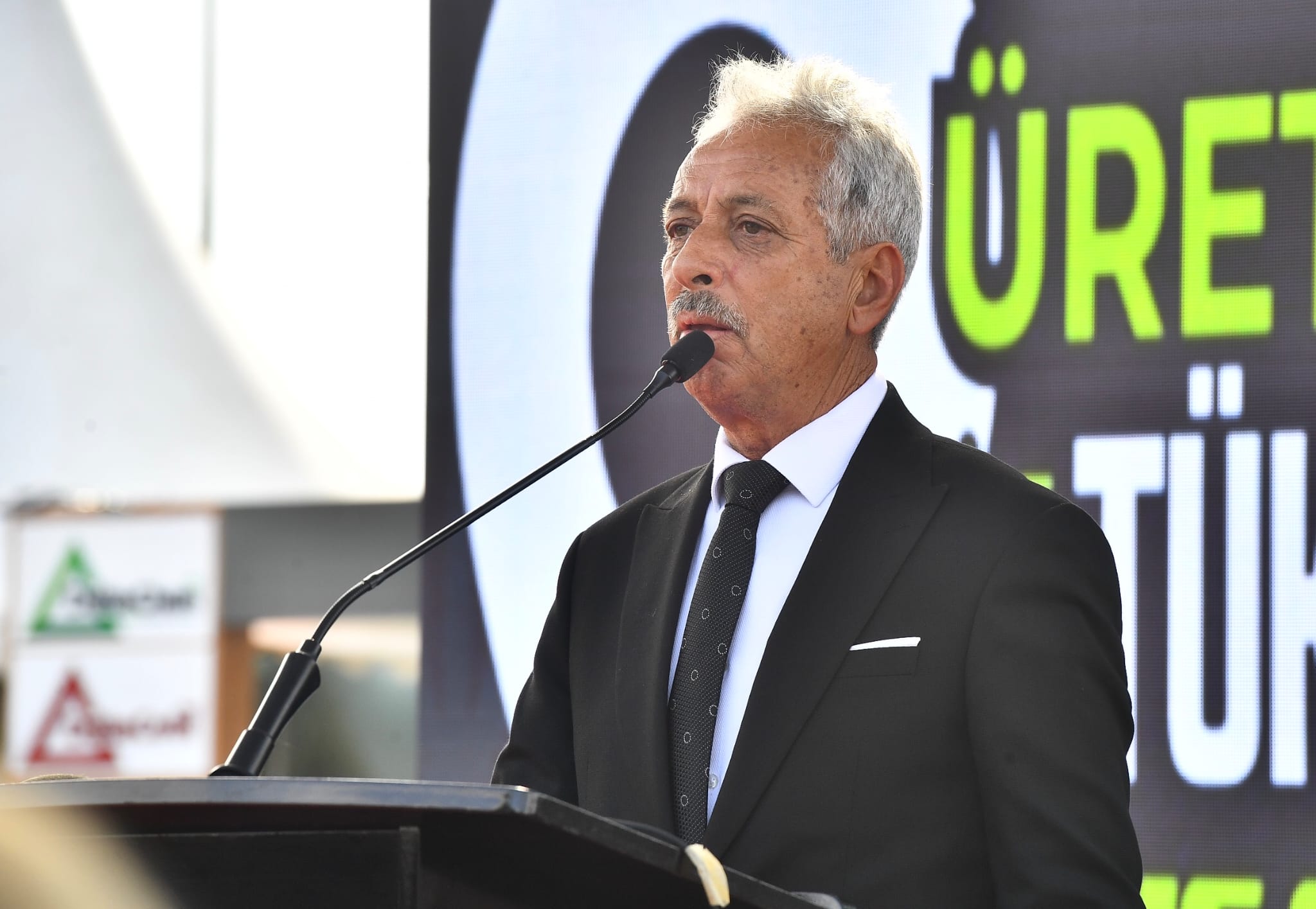 Süs bitkisi üreticilerinden “KDV” çağrısı