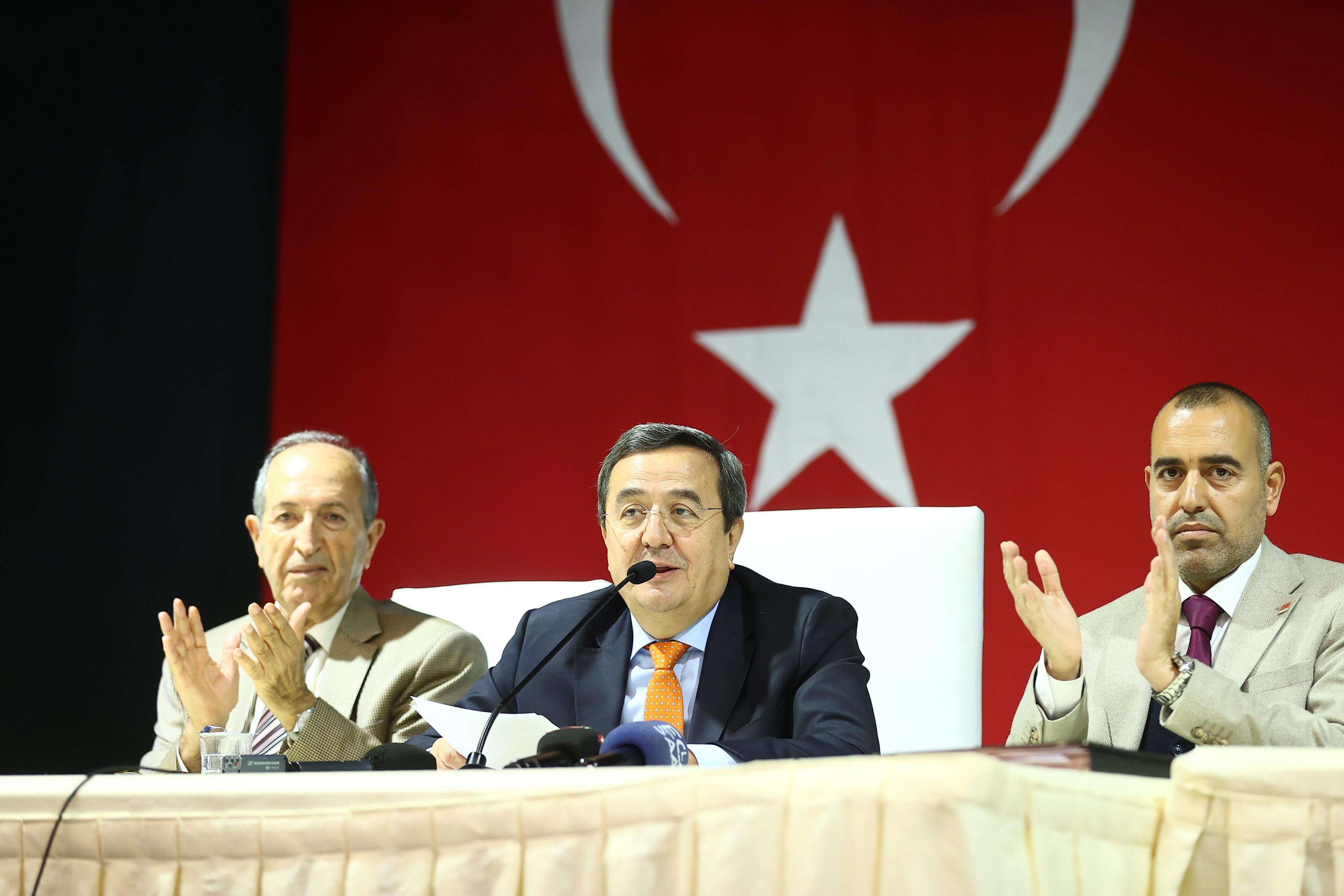 Abdül Batur Büyükşehir'e talip oldu