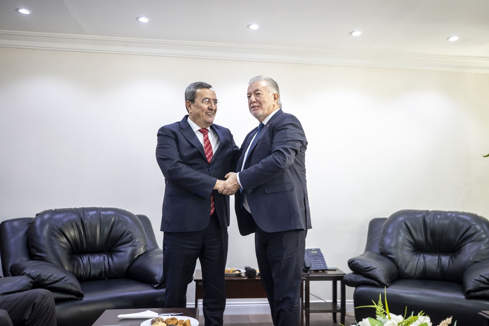 İzmir Esnaf Odası’ndan Başkan Batur’a "tam destek"