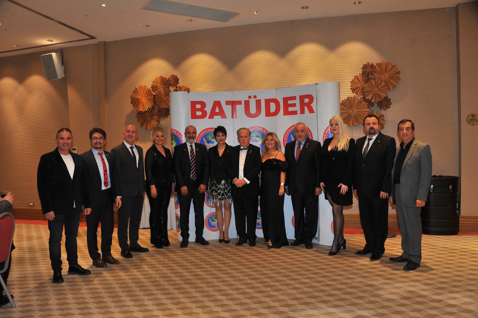 BATÜDER AİLESİ 2024'E HEPBERABER GİRDİ