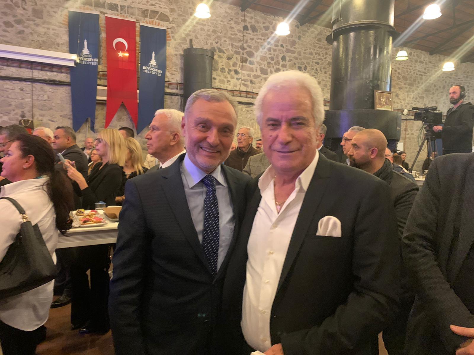 "İz Bırakanlar" ödüllerini aldı