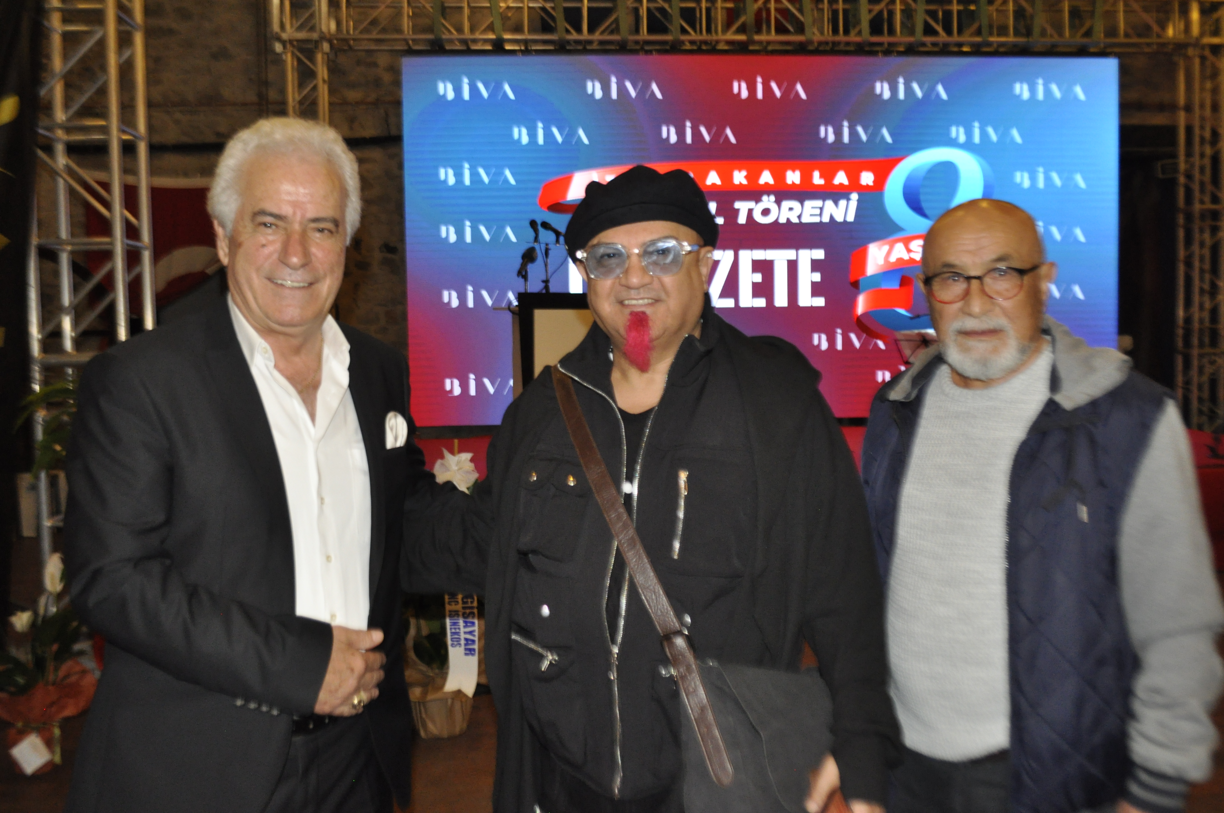 "İz Bırakanlar" ödüllerini aldı