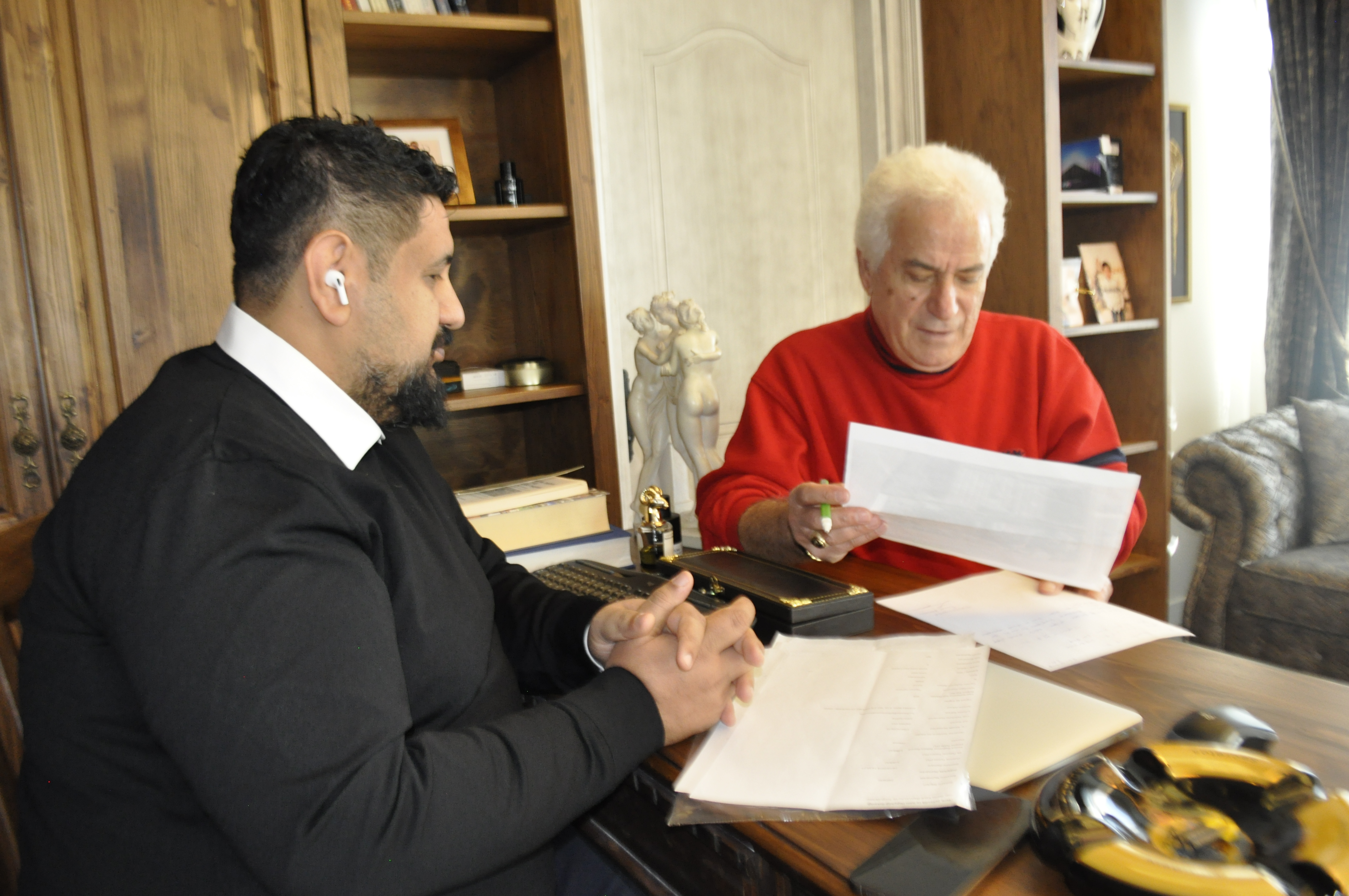 Menderes Belediyesi'nde parayı vermeyen düdüğü çalamıyor! "Parayı veren düdüğü çalar" dönemi!