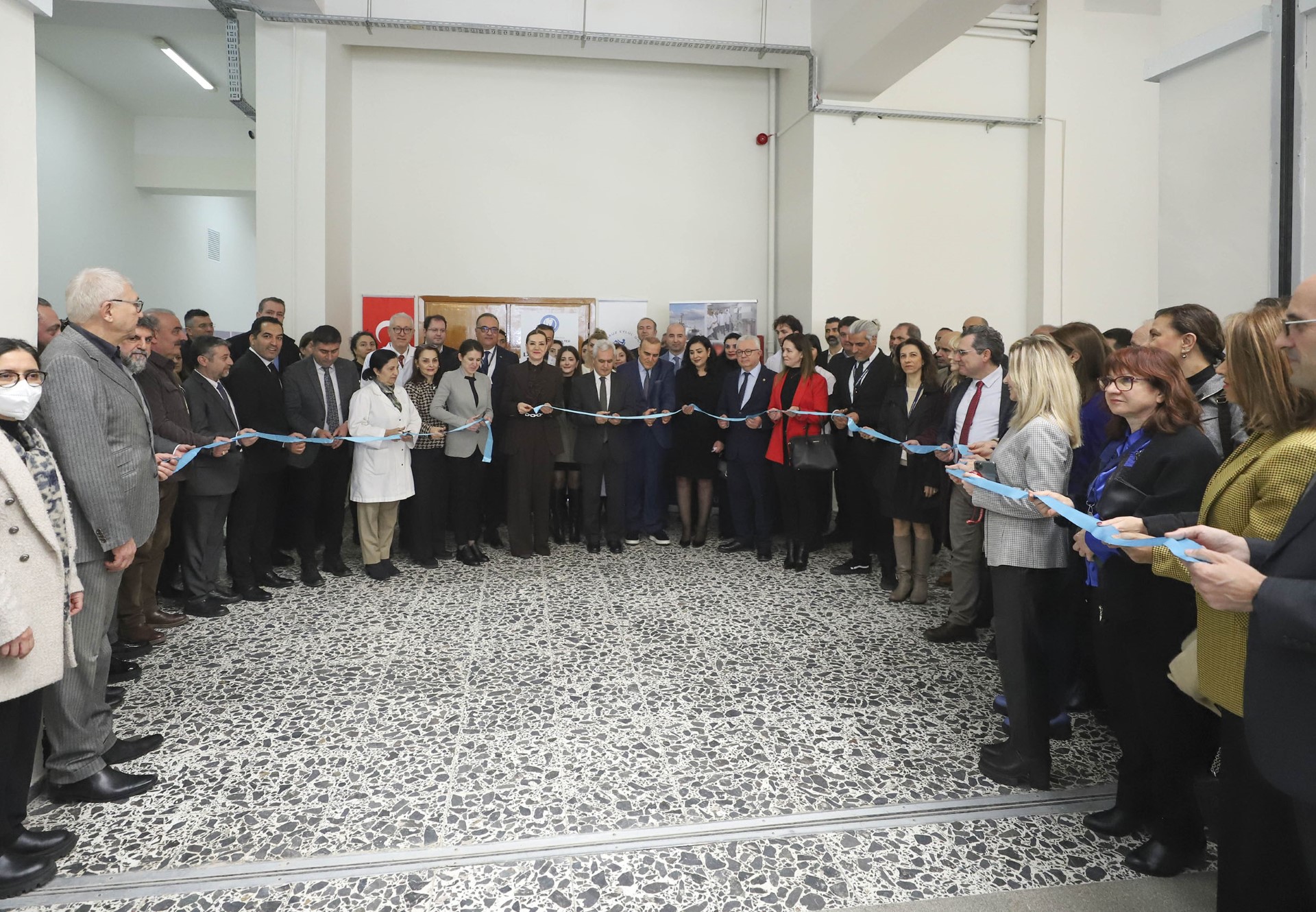 DEÜ'DEN BİR SAĞLIK YATIRIMI DAHA: PREKLİNİK LABORATUVARI HİZMETE ALINDI