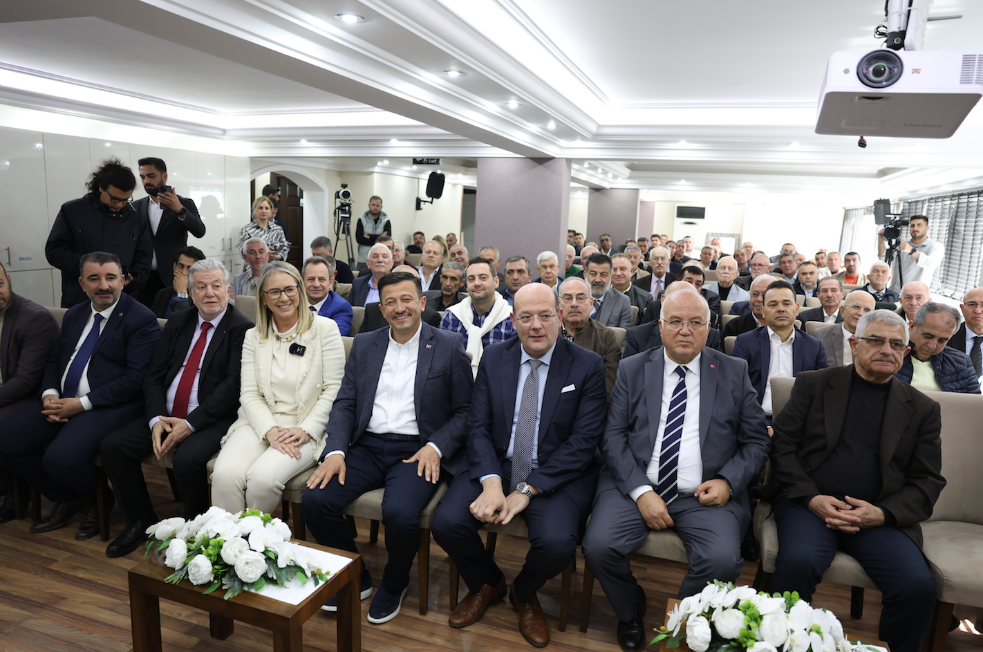 AK Partili Dağ'dan esnafa ekonomik destek müjdesi!